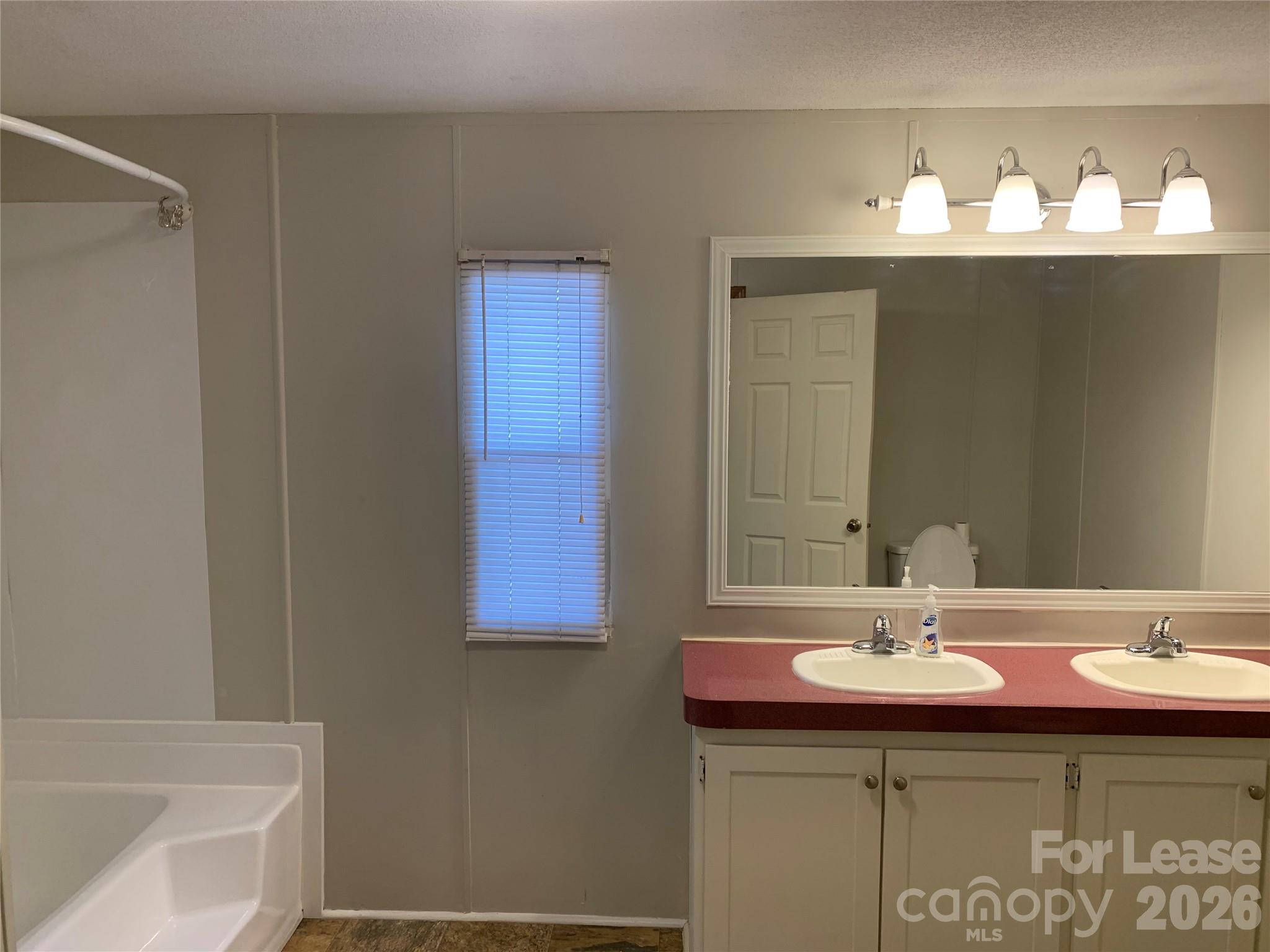 135 Langtree Road Property Photo 7