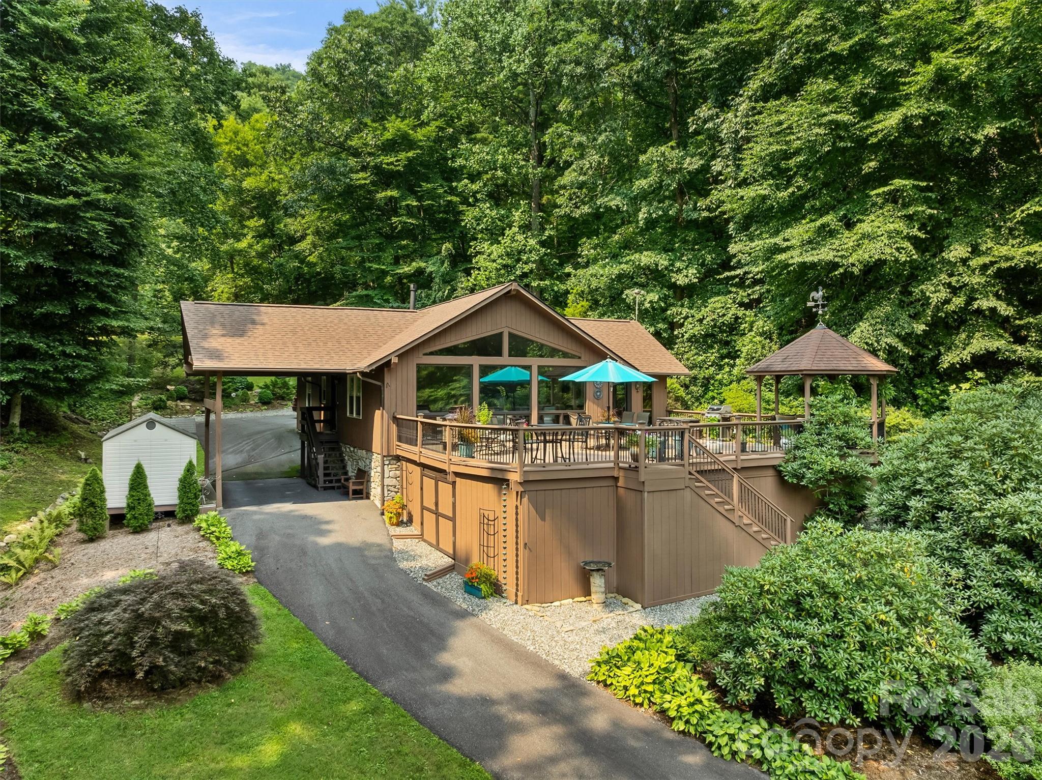 4 Timbersong Drive