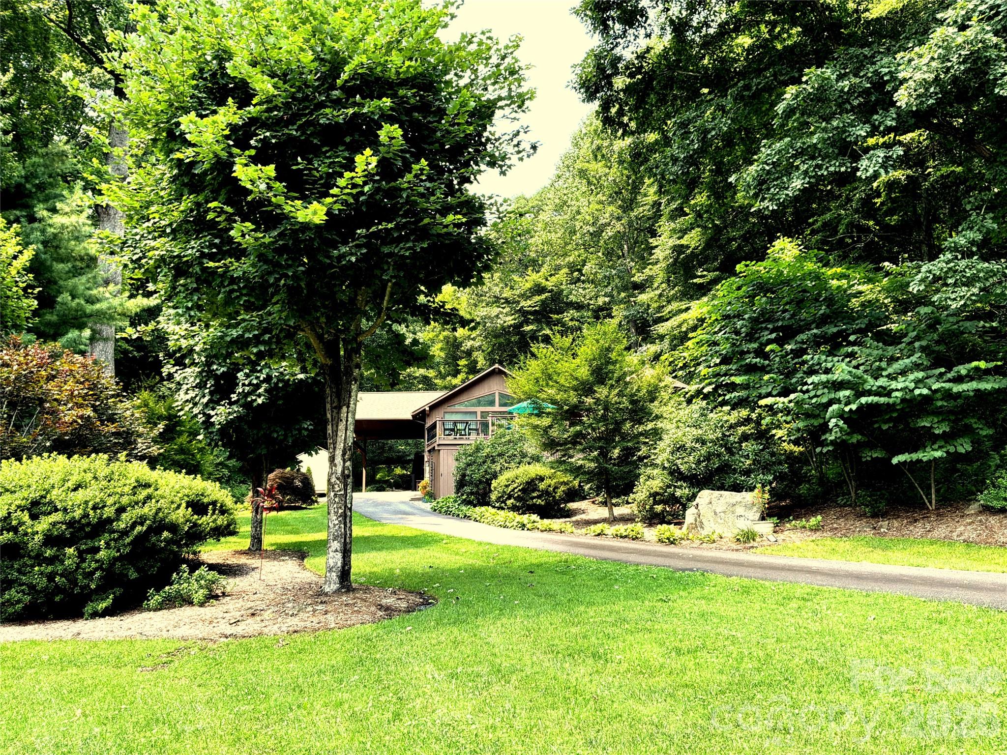 4 Timbersong Drive Property Photo 2