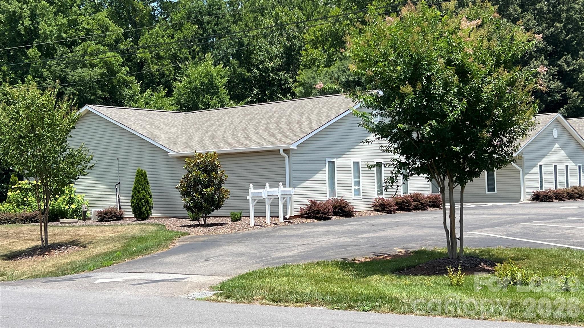425 Cherryville Road Suite A Property Photo 4