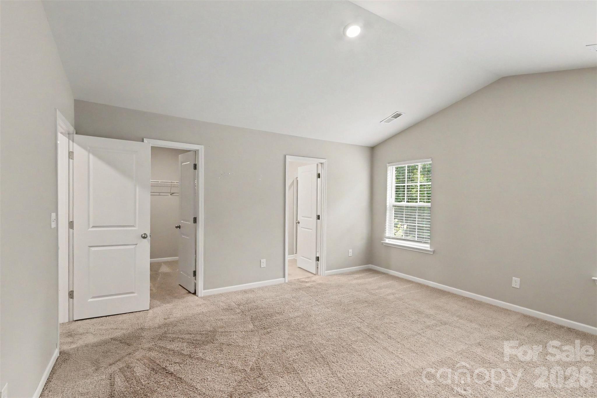 310 Kingsford Drive Property Photo 5