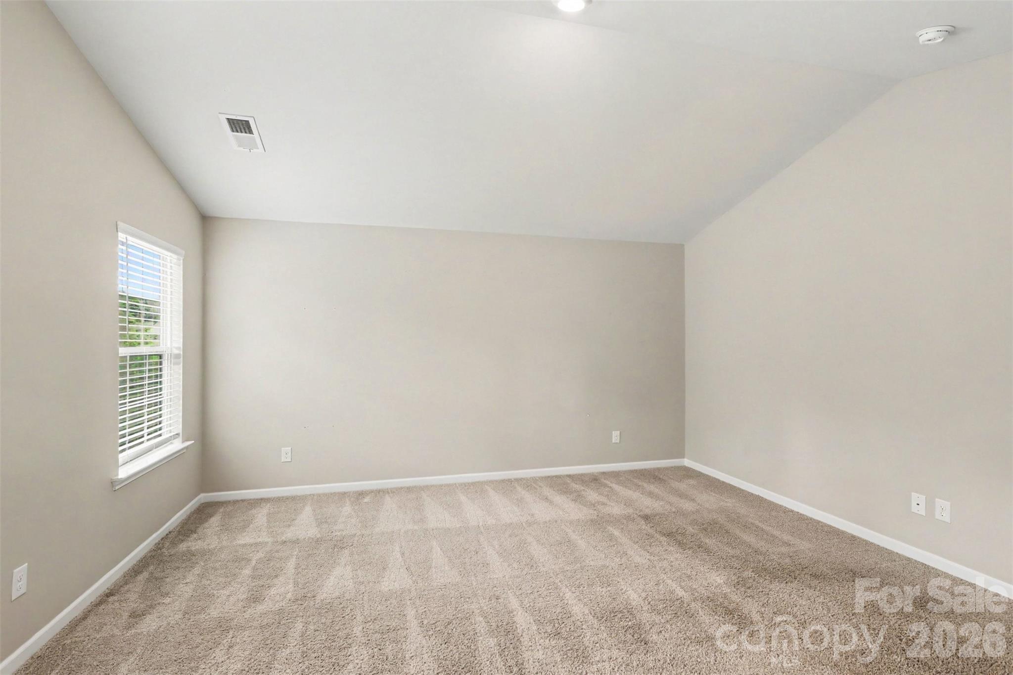 310 Kingsford Drive Property Photo 6