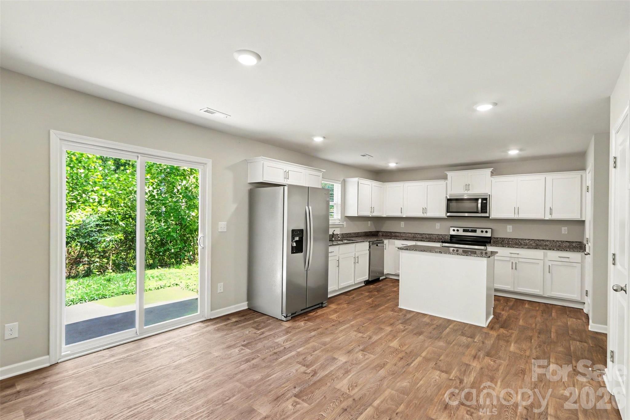 310 Kingsford Drive Property Photo 10