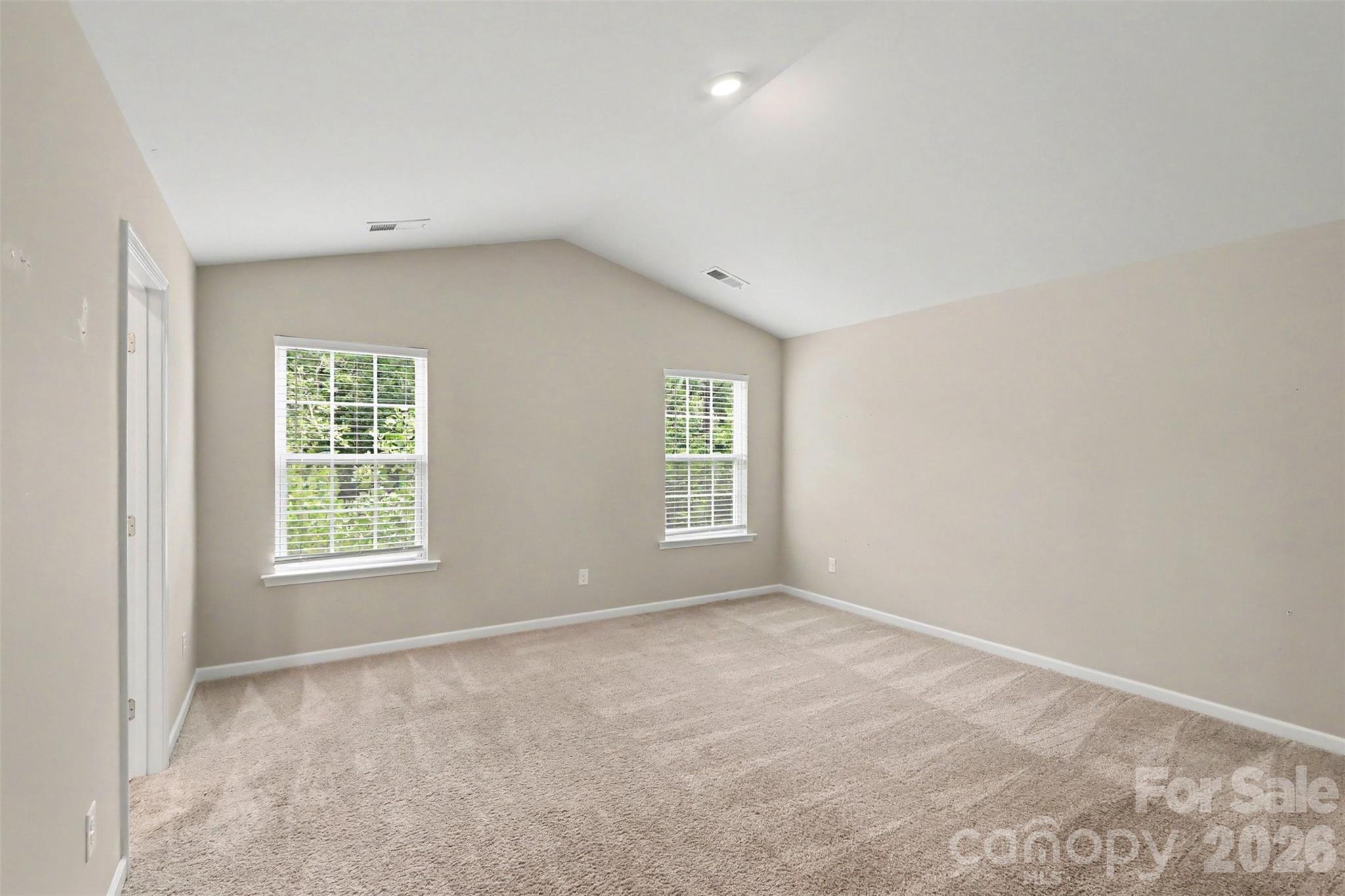 310 Kingsford Drive Property Photo 15
