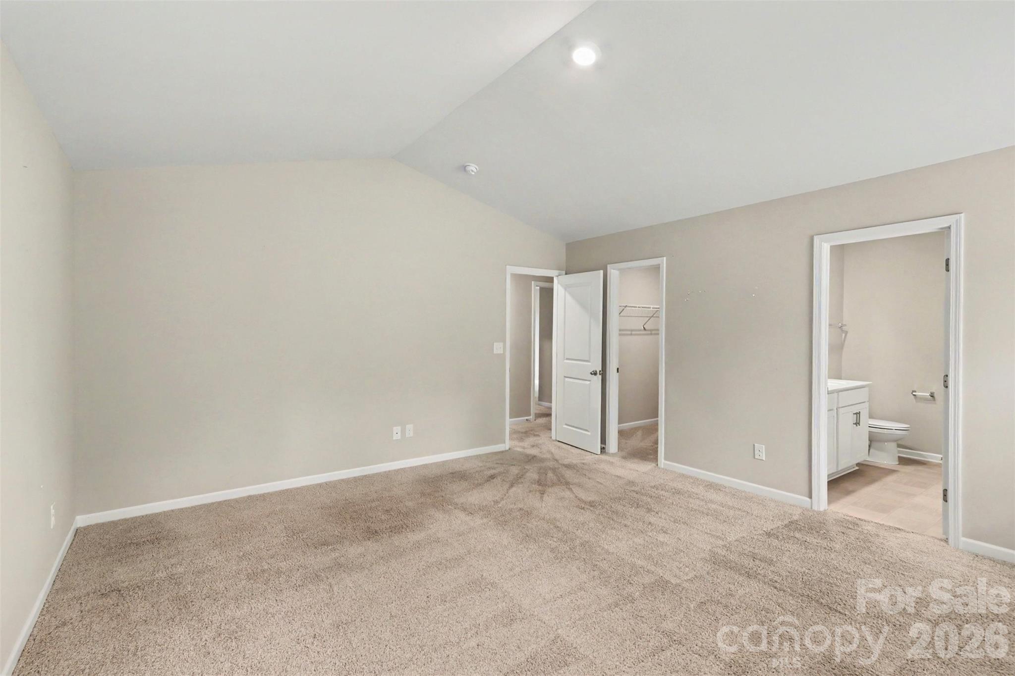 310 Kingsford Drive Property Photo 16