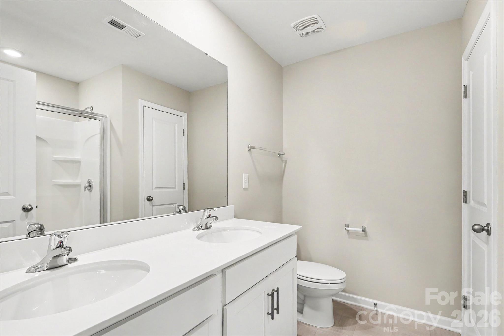 310 Kingsford Drive Property Photo 17