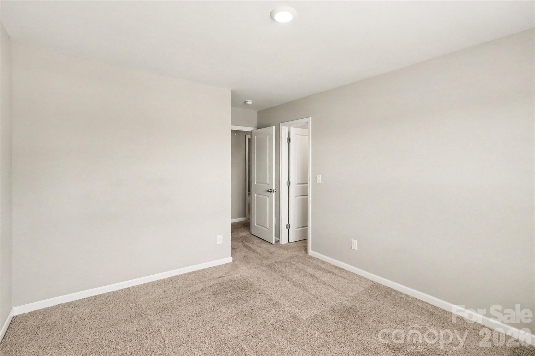 310 Kingsford Drive Property Photo 21