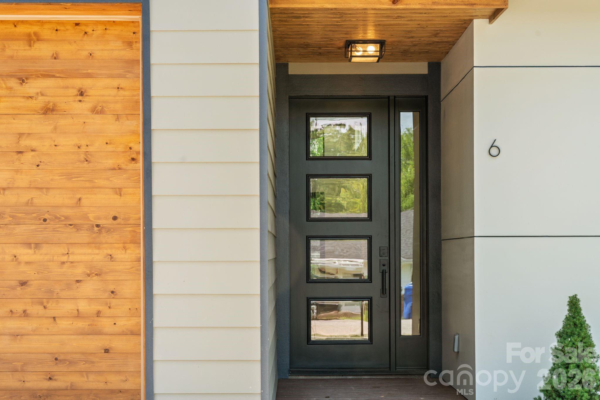 6 Sandhurst Drive Property Photo 2