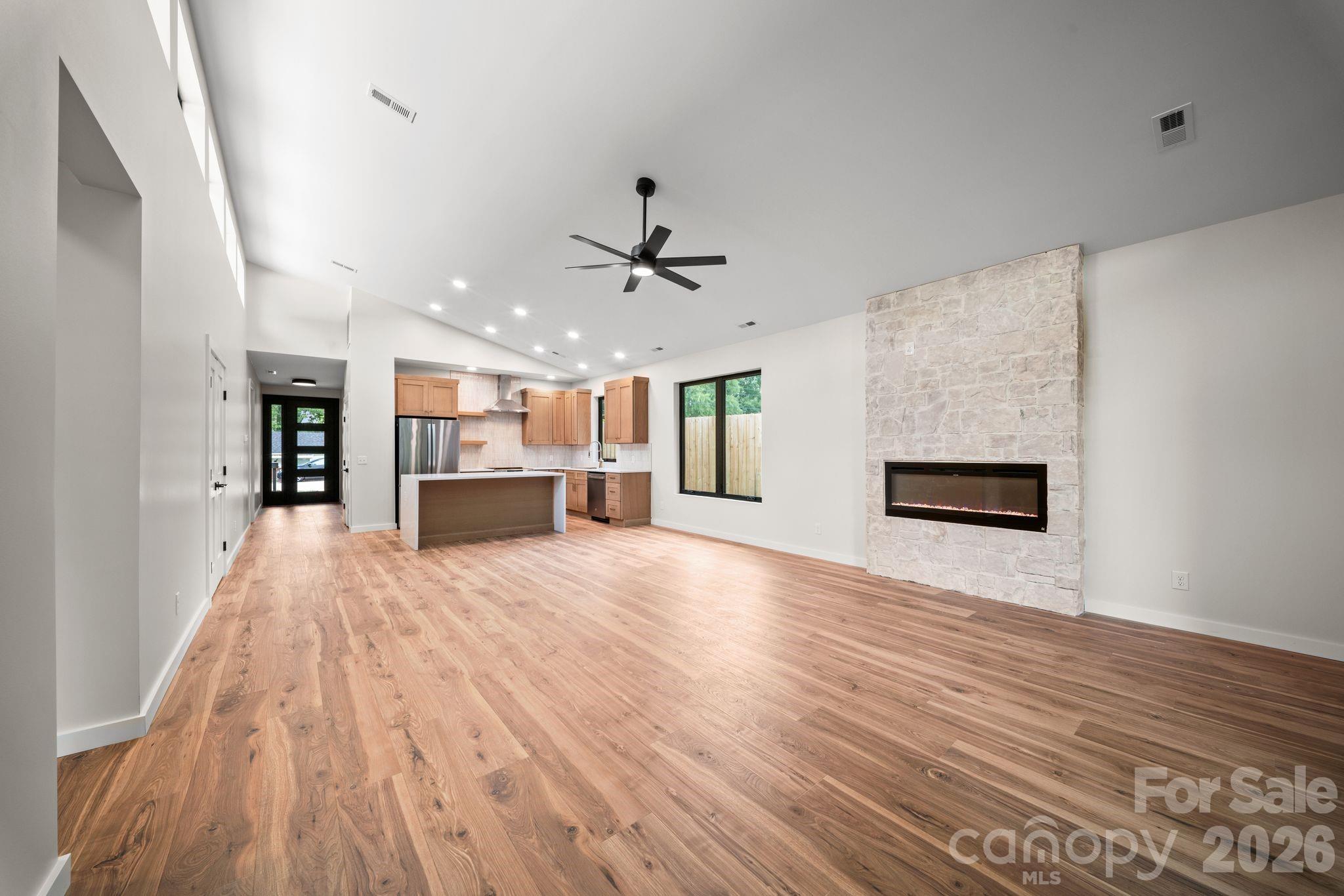 6 Sandhurst Drive Property Photo 8