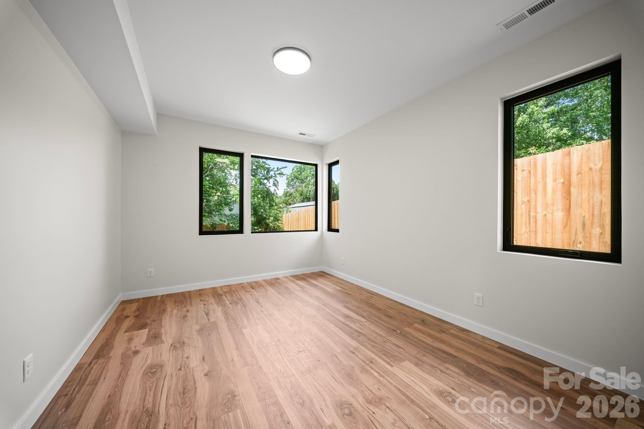 6 Sandhurst Drive Property Photo 12