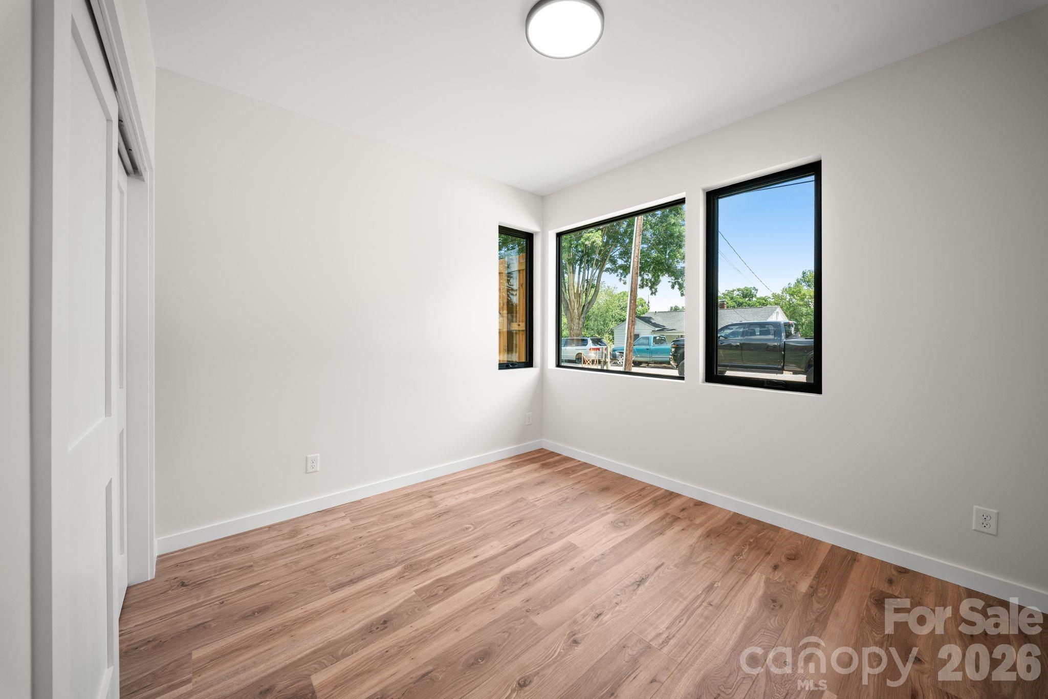 6 Sandhurst Drive Property Photo 15