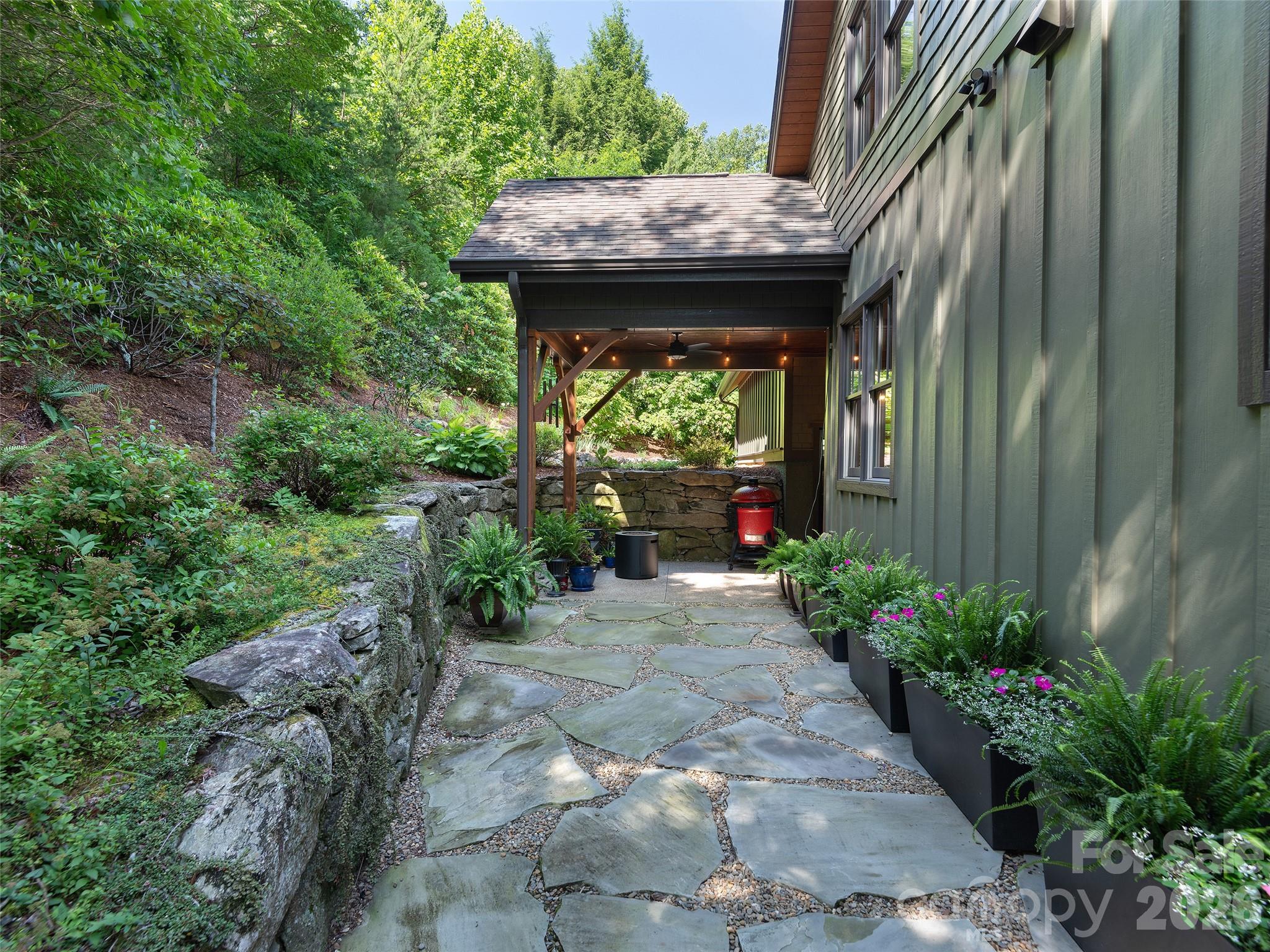 80 Village Pointe Lane Property Photo 13