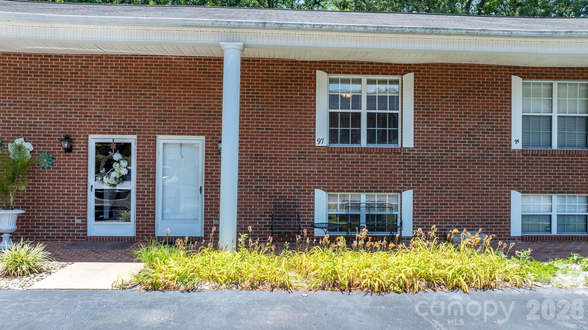 75 Laurelwood Drive 97 Property Photo 2