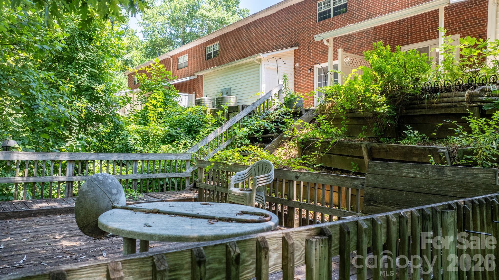 75 Laurelwood Drive 97 Property Photo 21