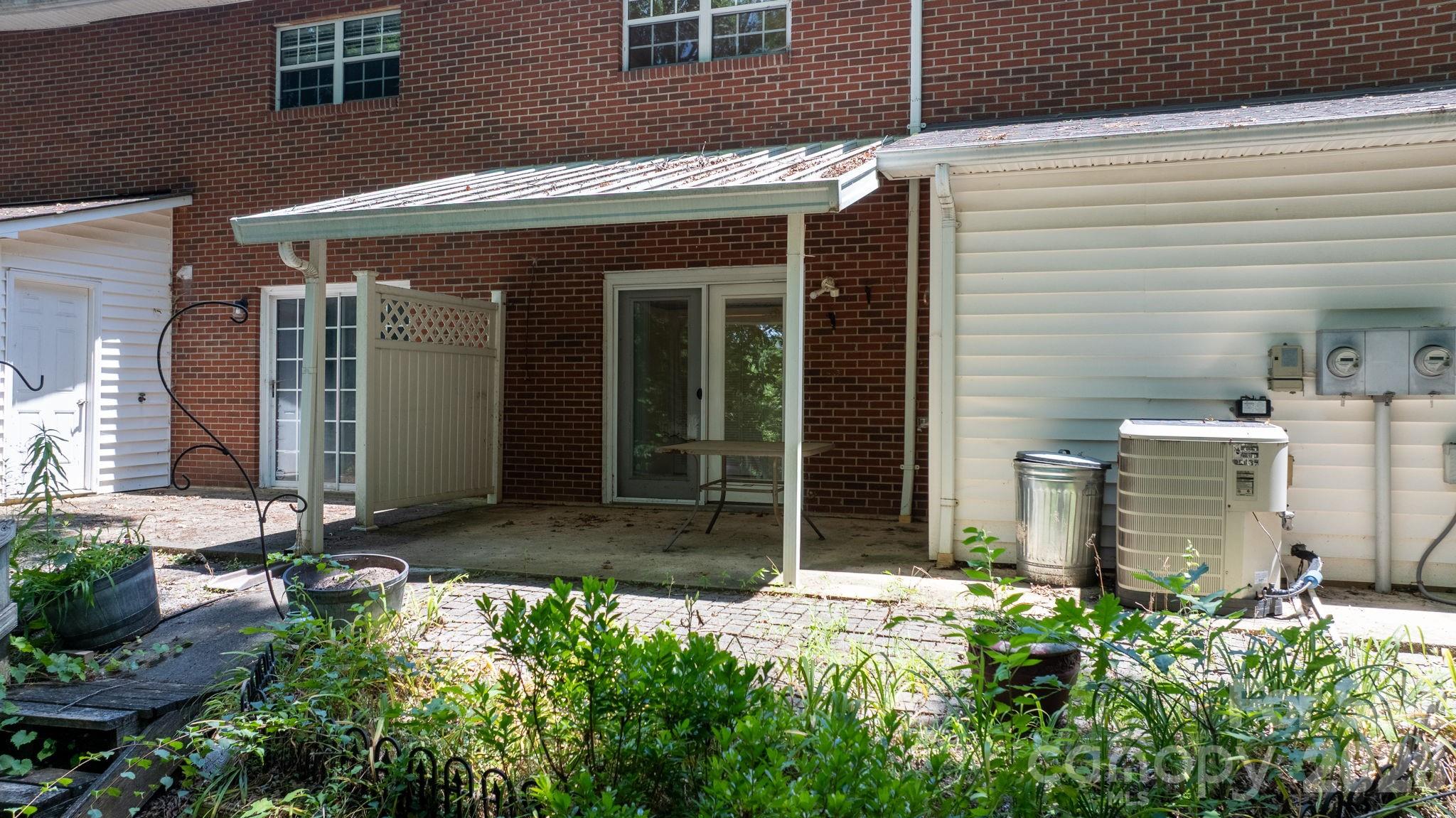 75 Laurelwood Drive 97 Property Photo 22