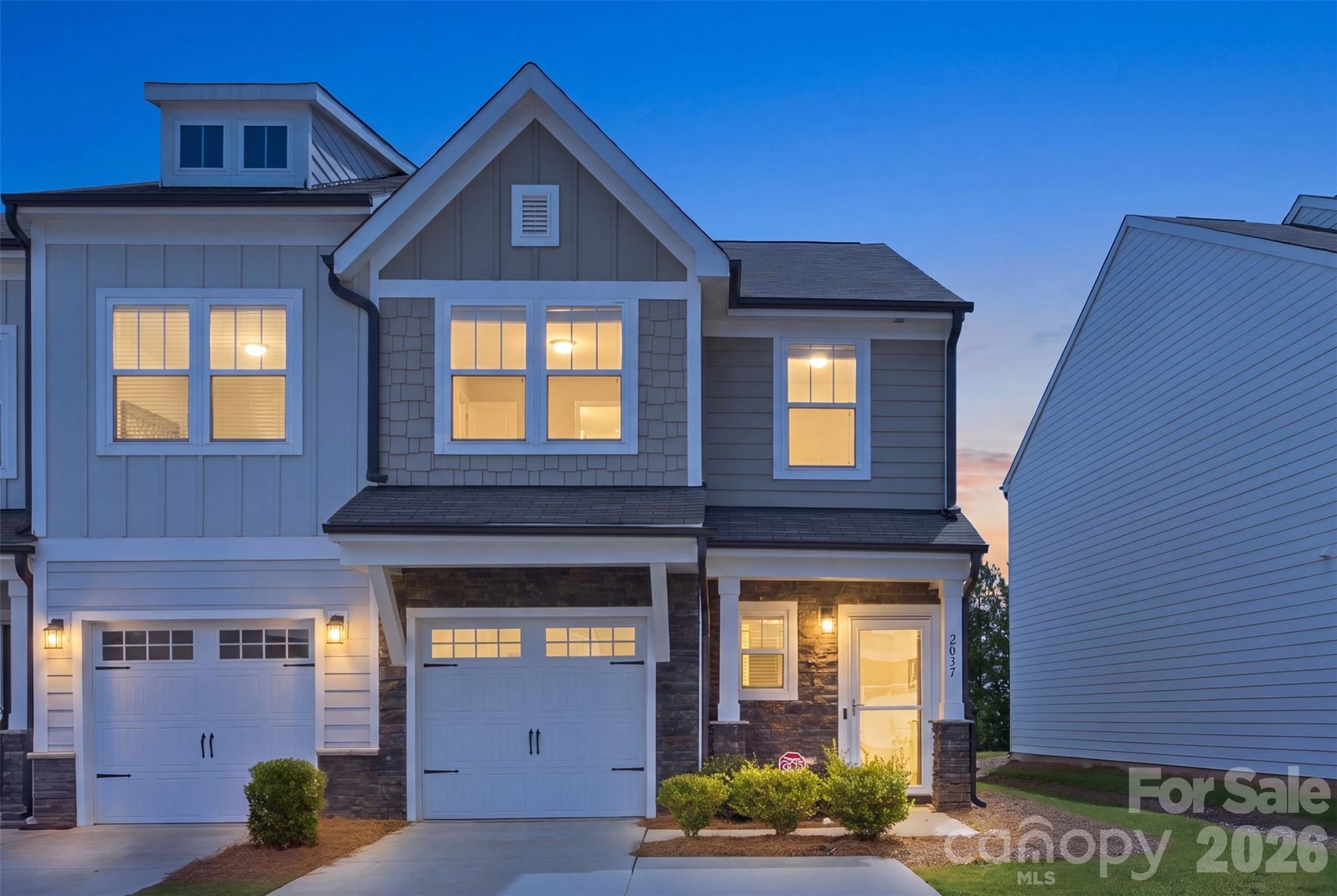 2037 Crooked Oak Lane Property Photo 1