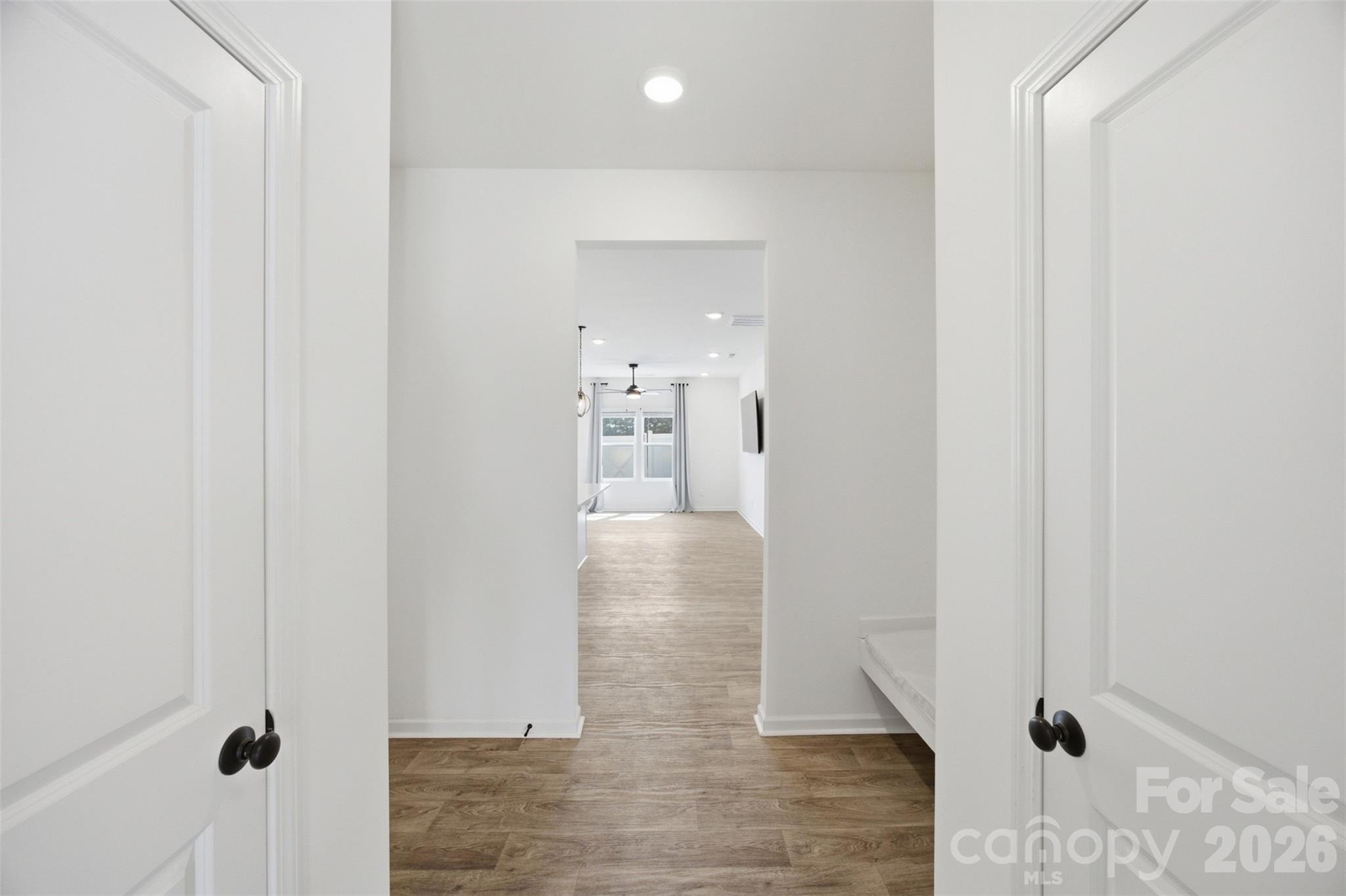2037 Crooked Oak Lane Property Photo 6