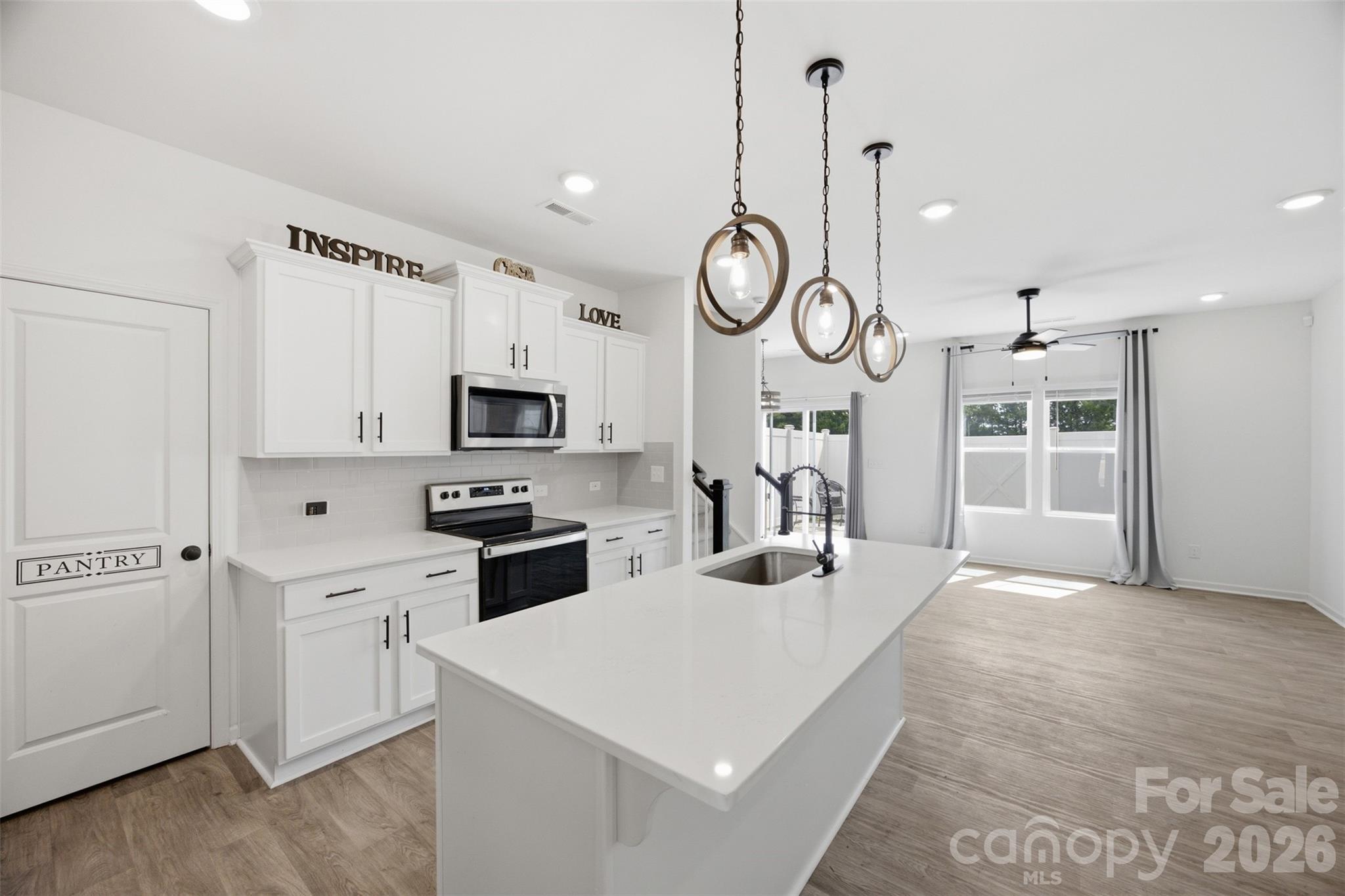 2037 Crooked Oak Lane Property Photo 8
