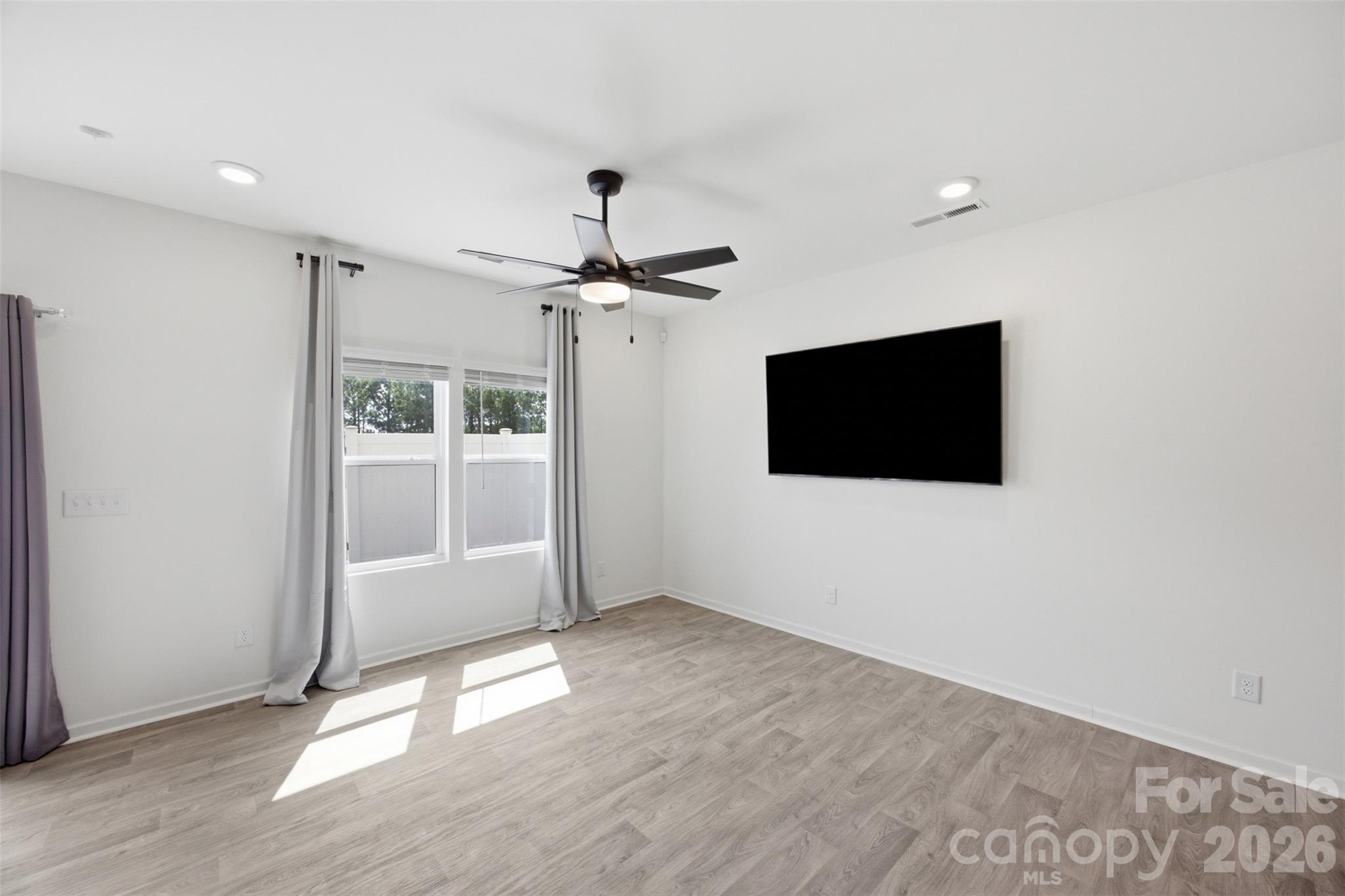 2037 Crooked Oak Lane Property Photo 16