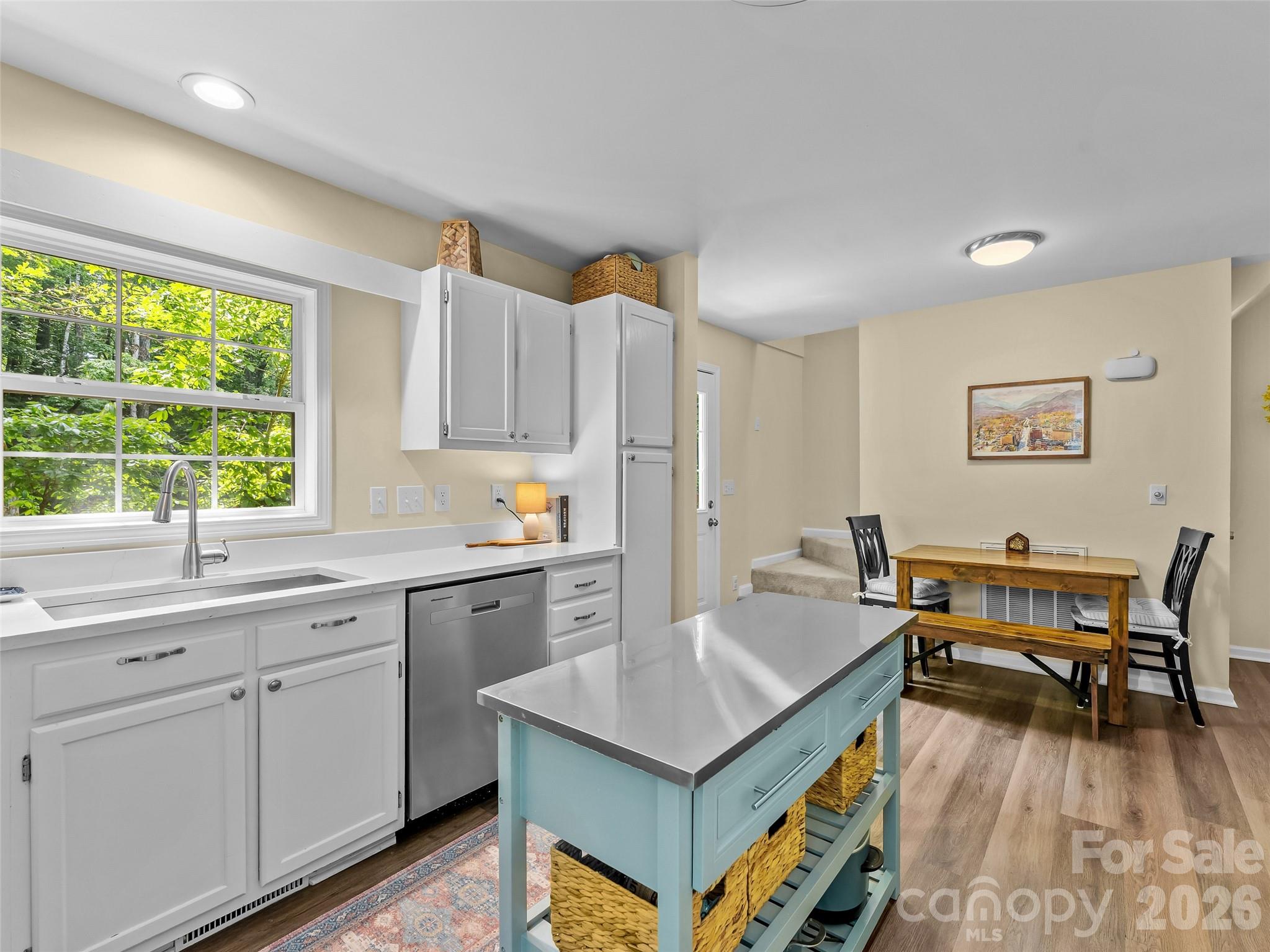 53 Honeysuckle Ridge Road Property Photo 10