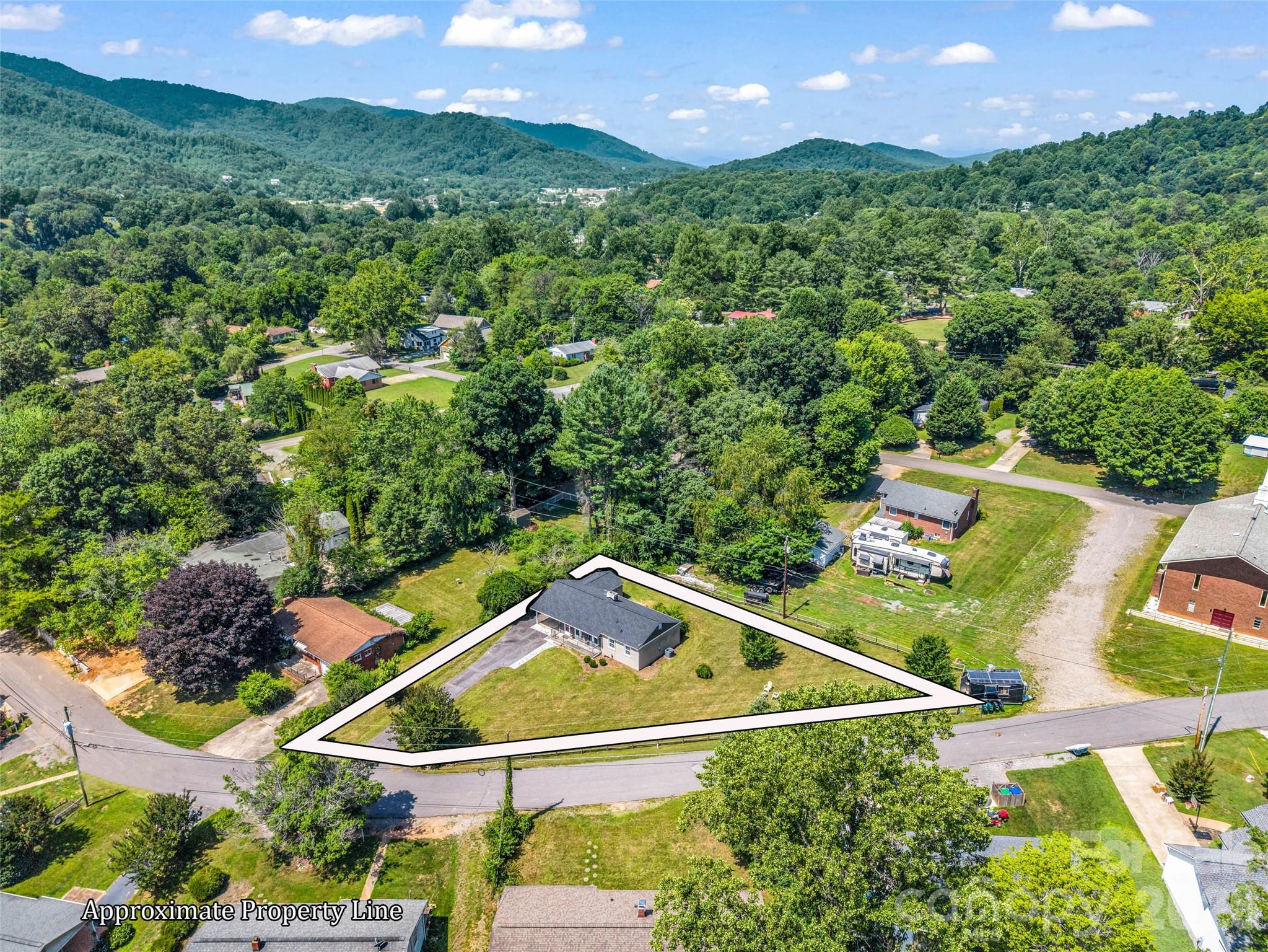 215 Varden Place Property Photo 8