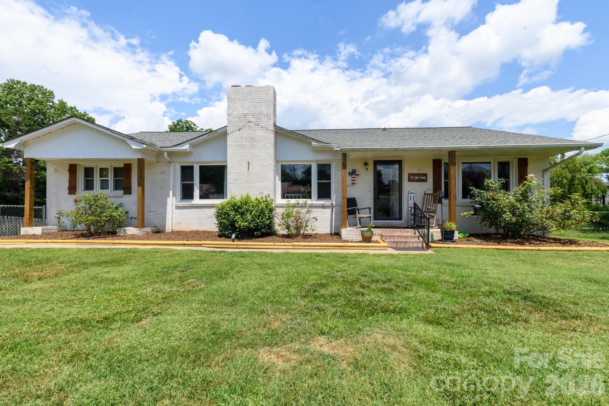 418 Powell Circle Property Photo 2