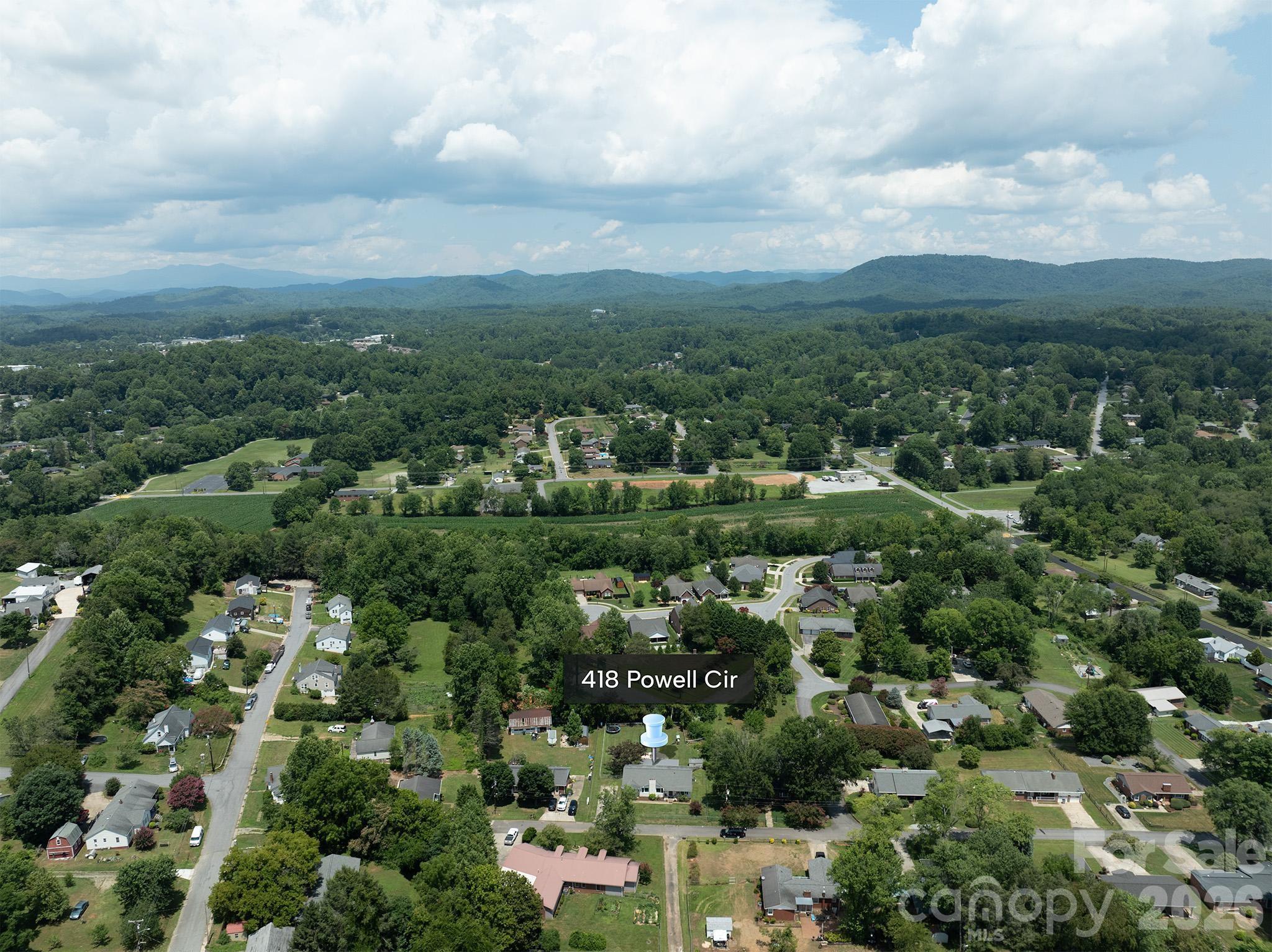 418 Powell Circle Property Photo 5