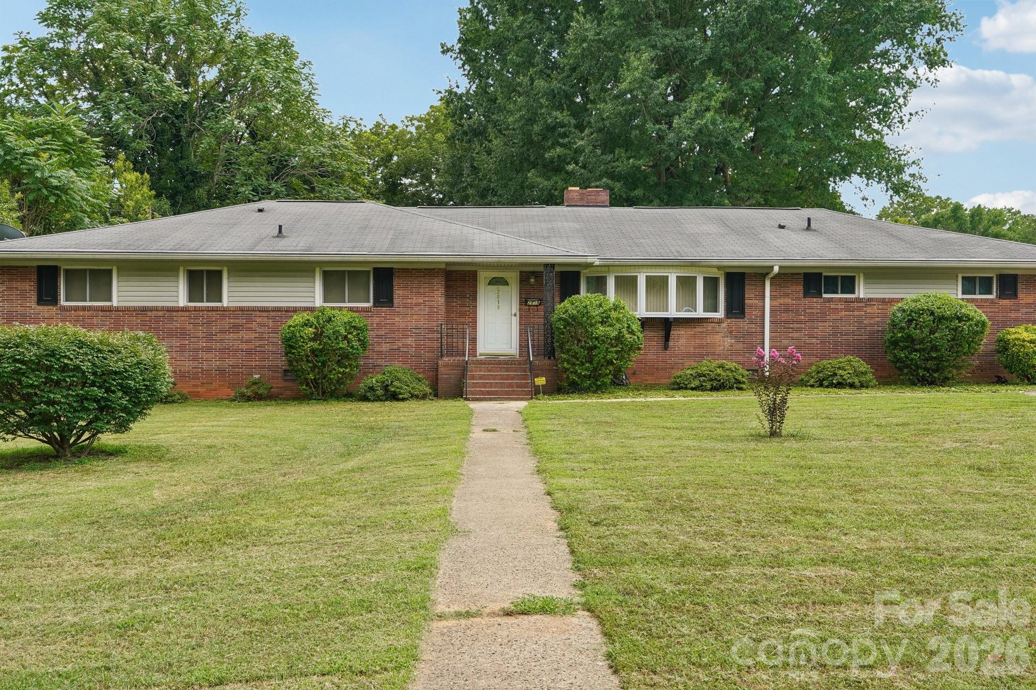 2819 Gardner Park Drive Property Photo 1