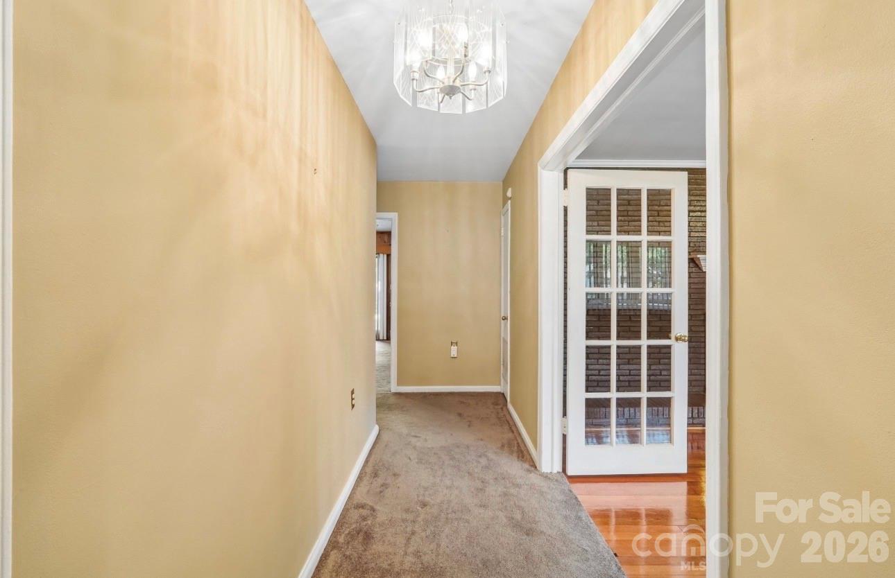 2819 Gardner Park Drive Property Photo 3