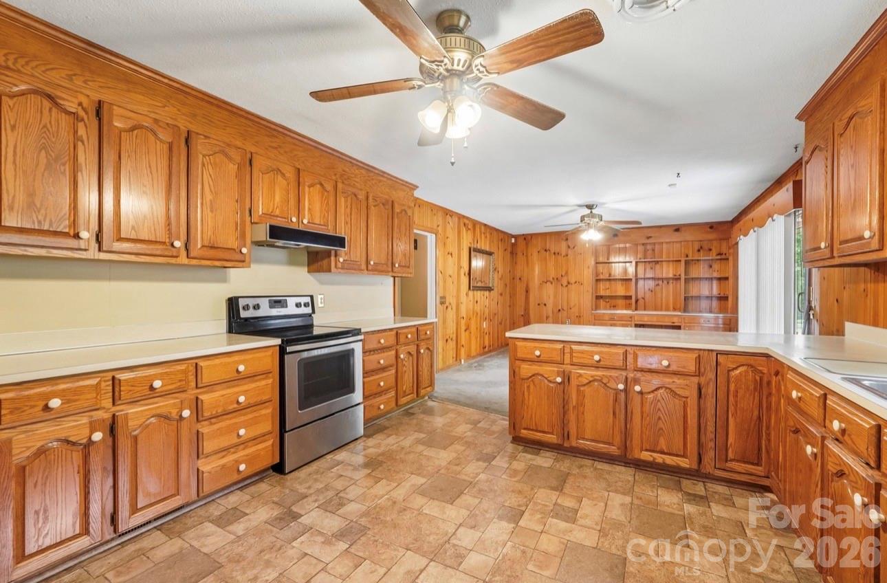 2819 Gardner Park Drive Property Photo 8
