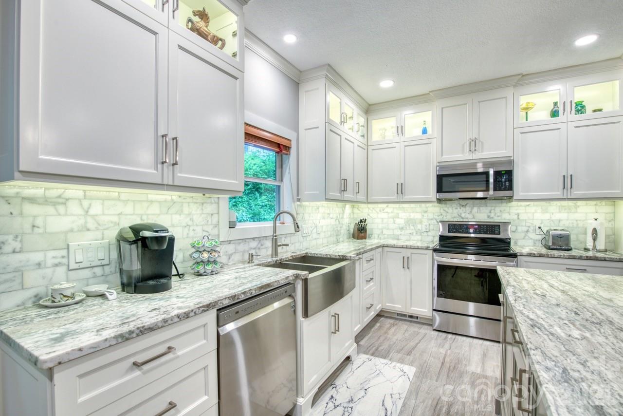 7 Higel Lane Property Photo 7