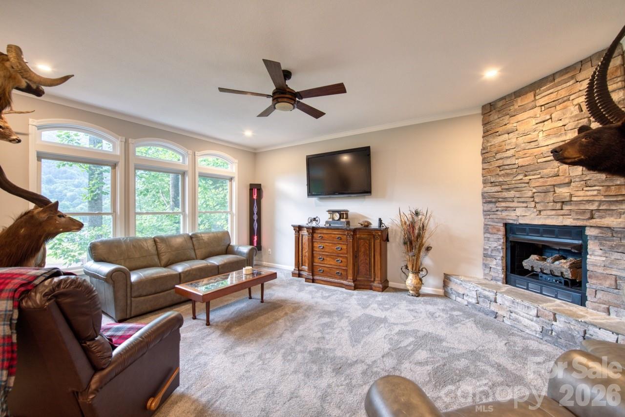 7 Higel Lane Property Photo 11