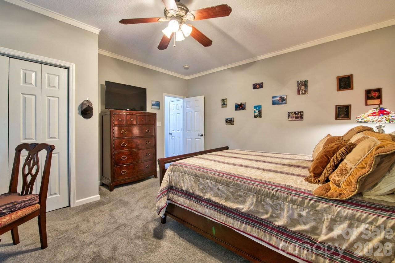 7 Higel Lane Property Photo 20
