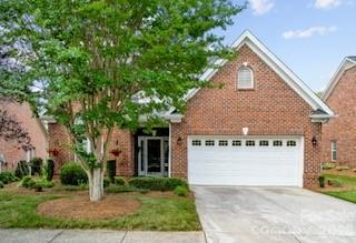 136 Turnberry Drive Property Photo 1