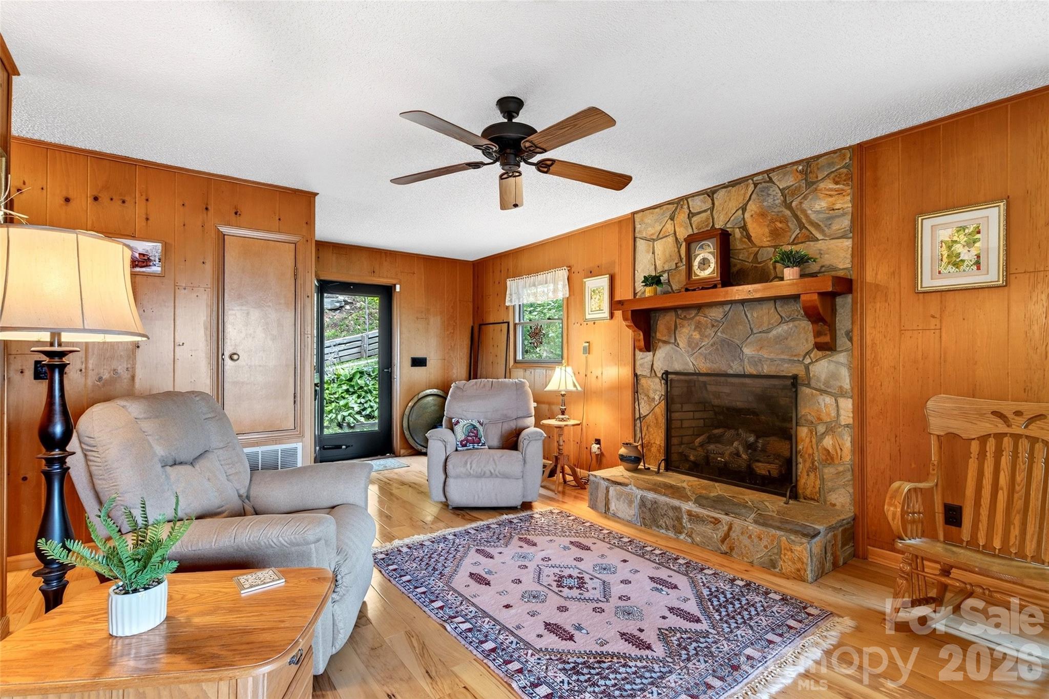 1347 Wipprecht Drive Property Photo 15