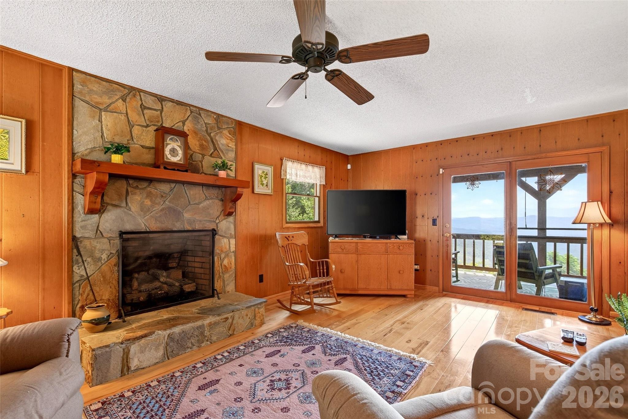 1347 Wipprecht Drive Property Photo 16