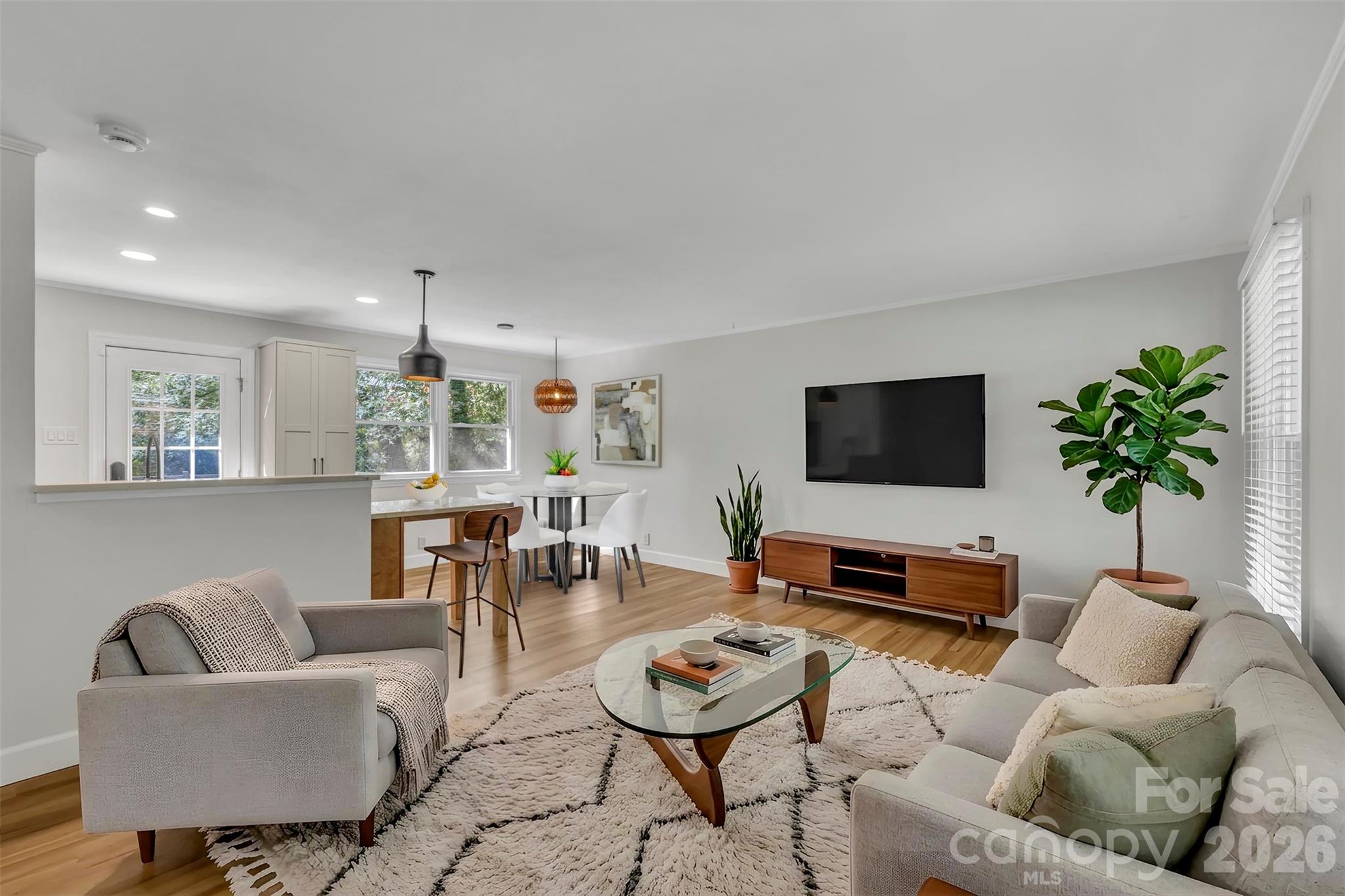 5312 Furman Place Property Photo 3