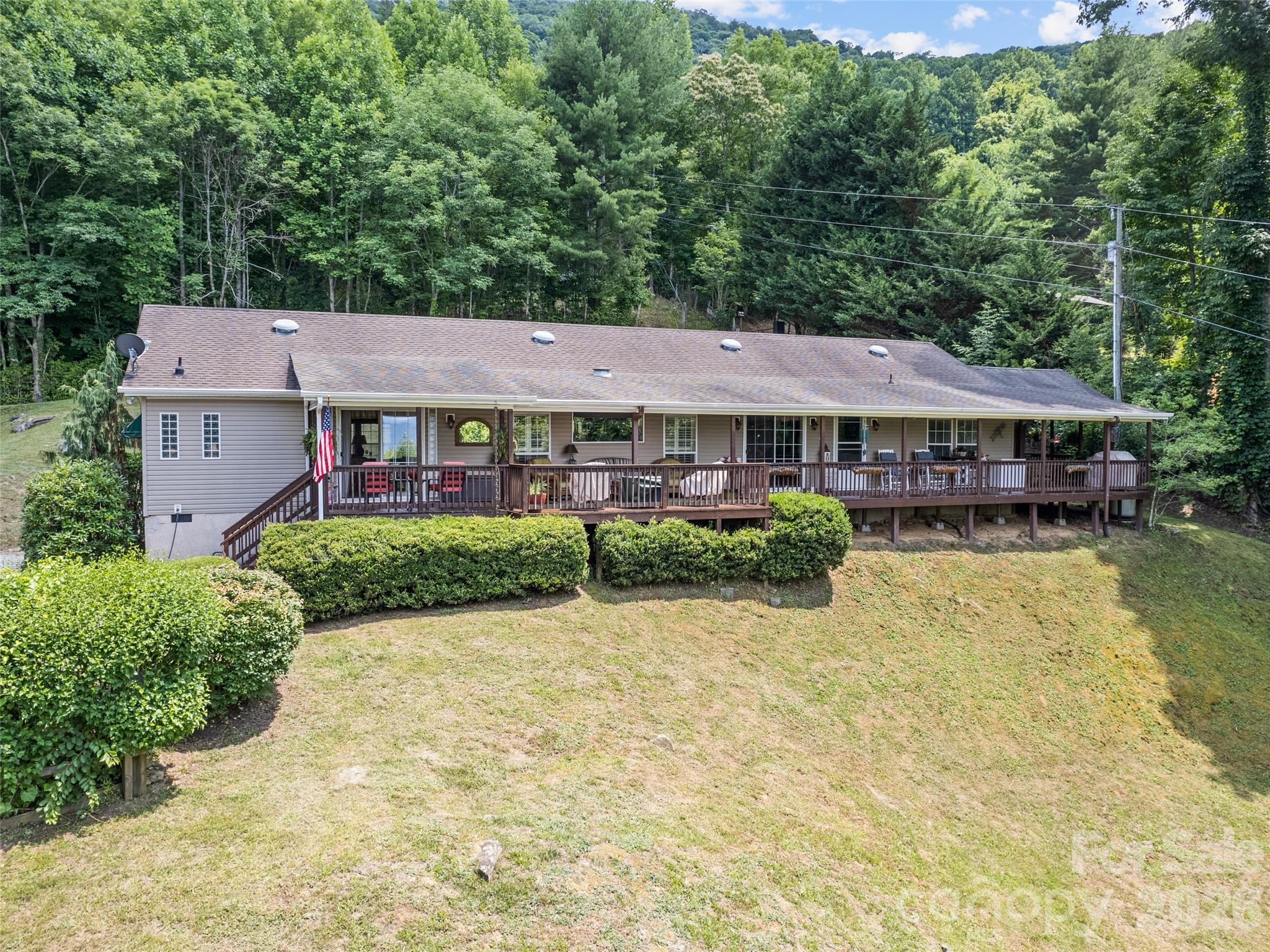 412 Gaddy Heights Property Photo 4