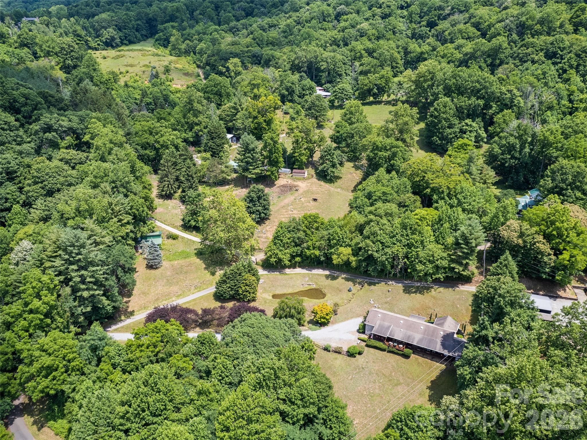 412 Gaddy Heights Property Photo 11