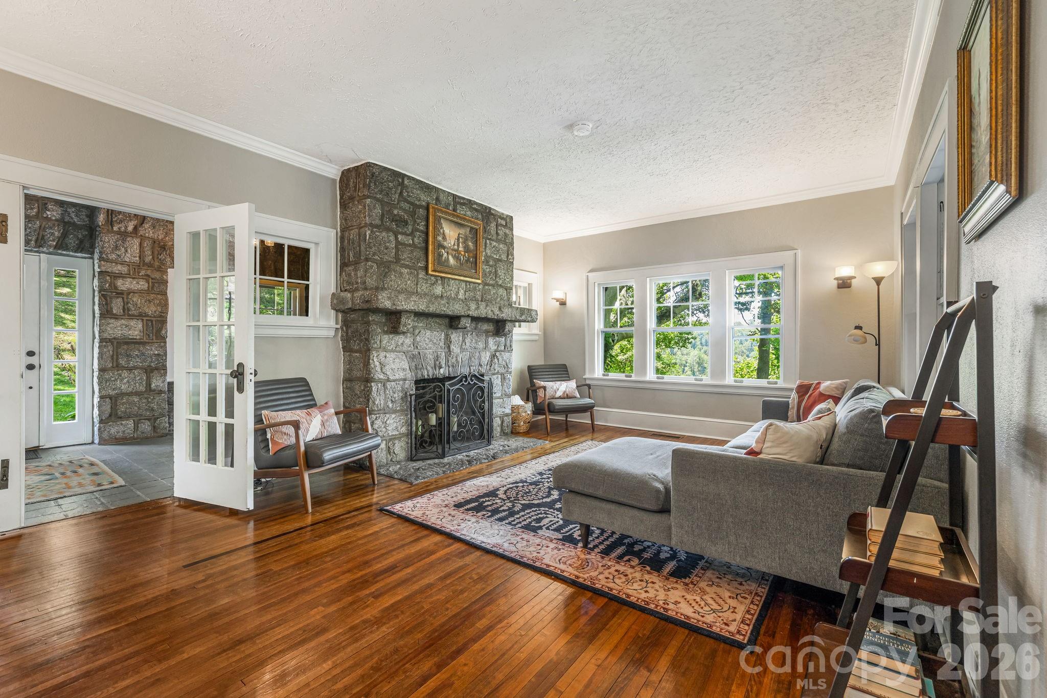 25 Saint Dunstans Circle Property Photo 8