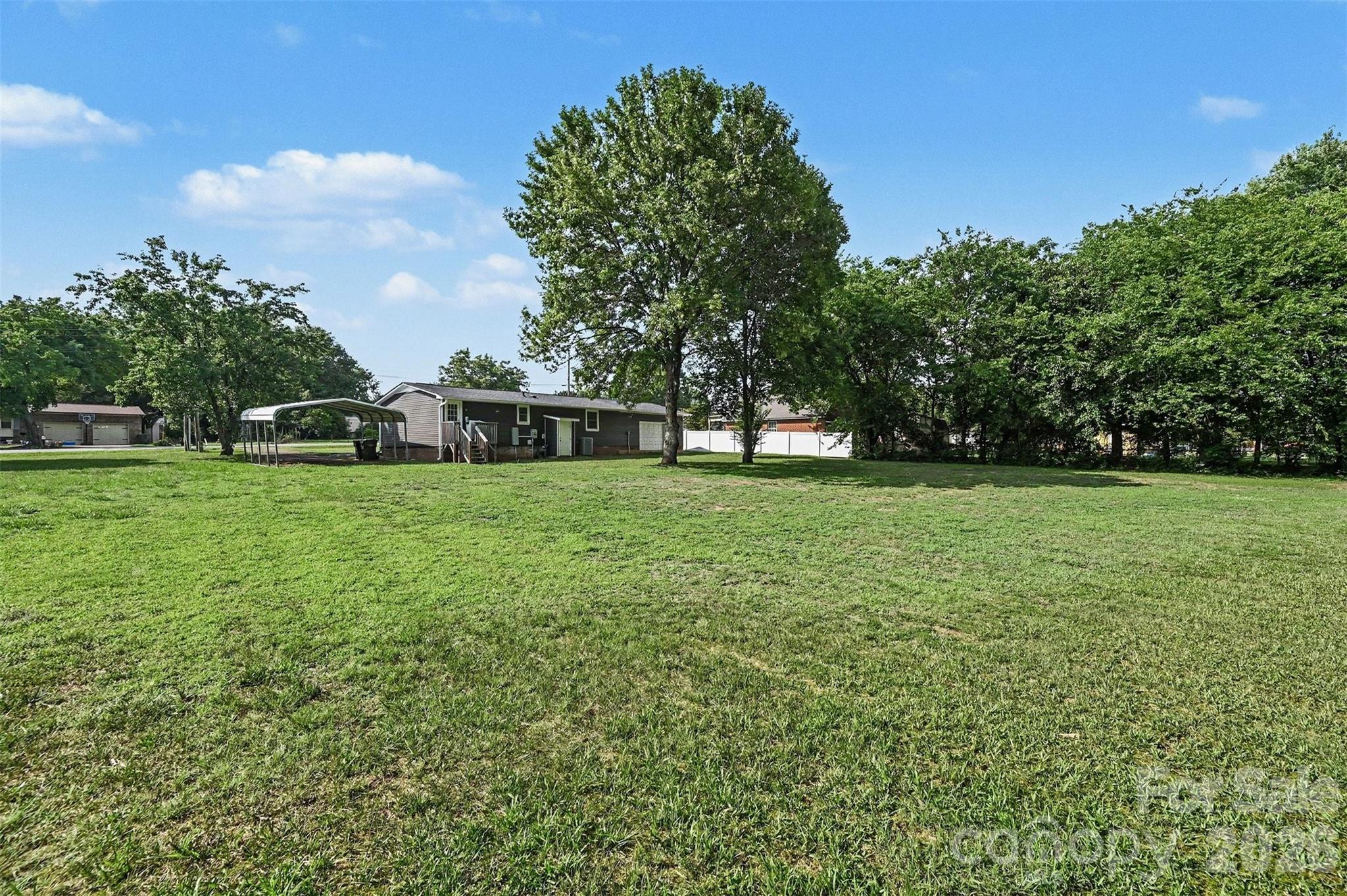561 Primrose Lane Property Photo 16