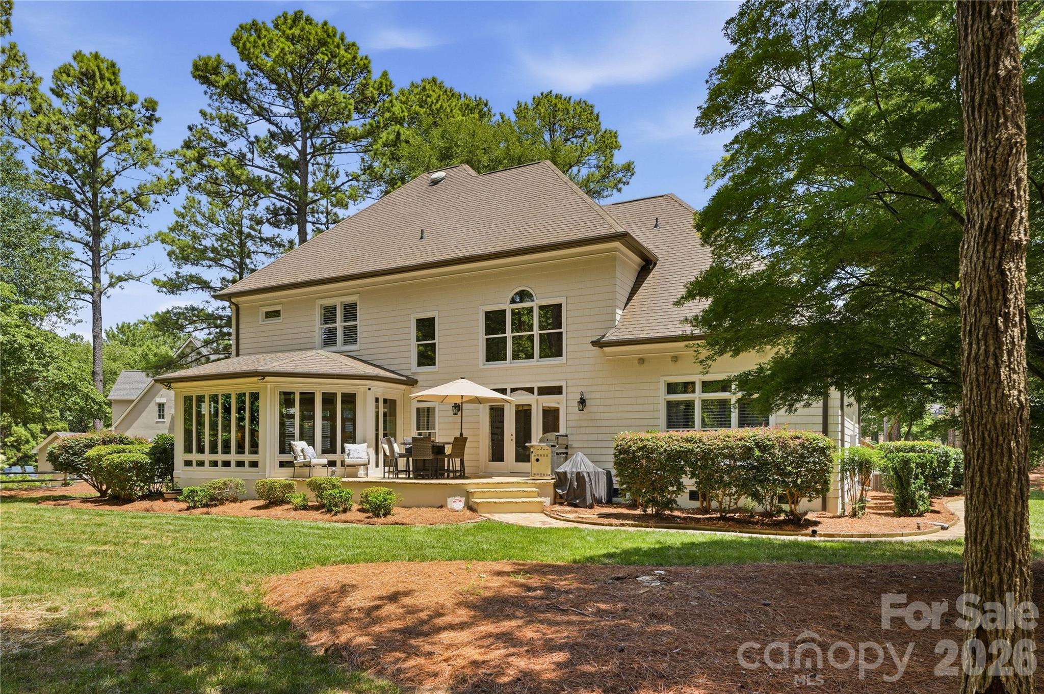 103 White Crest Court Property Photo 4