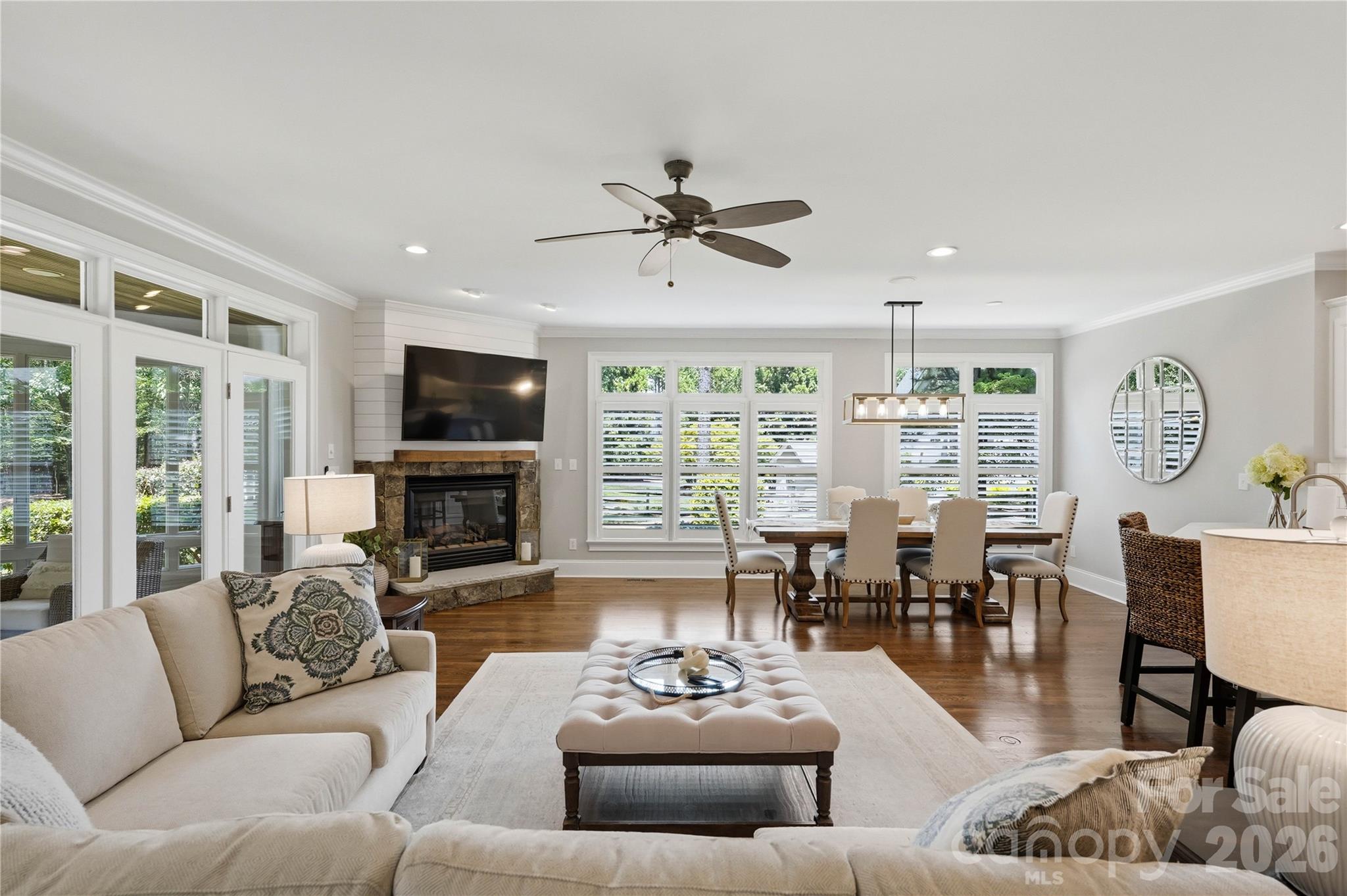 103 White Crest Court Property Photo 12