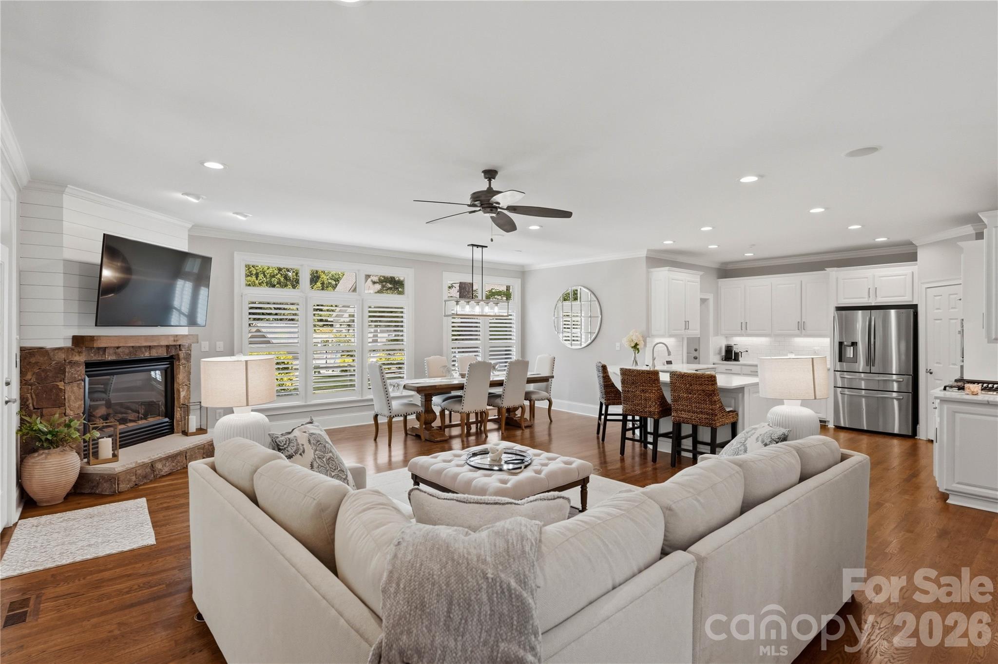 103 White Crest Court Property Photo 13