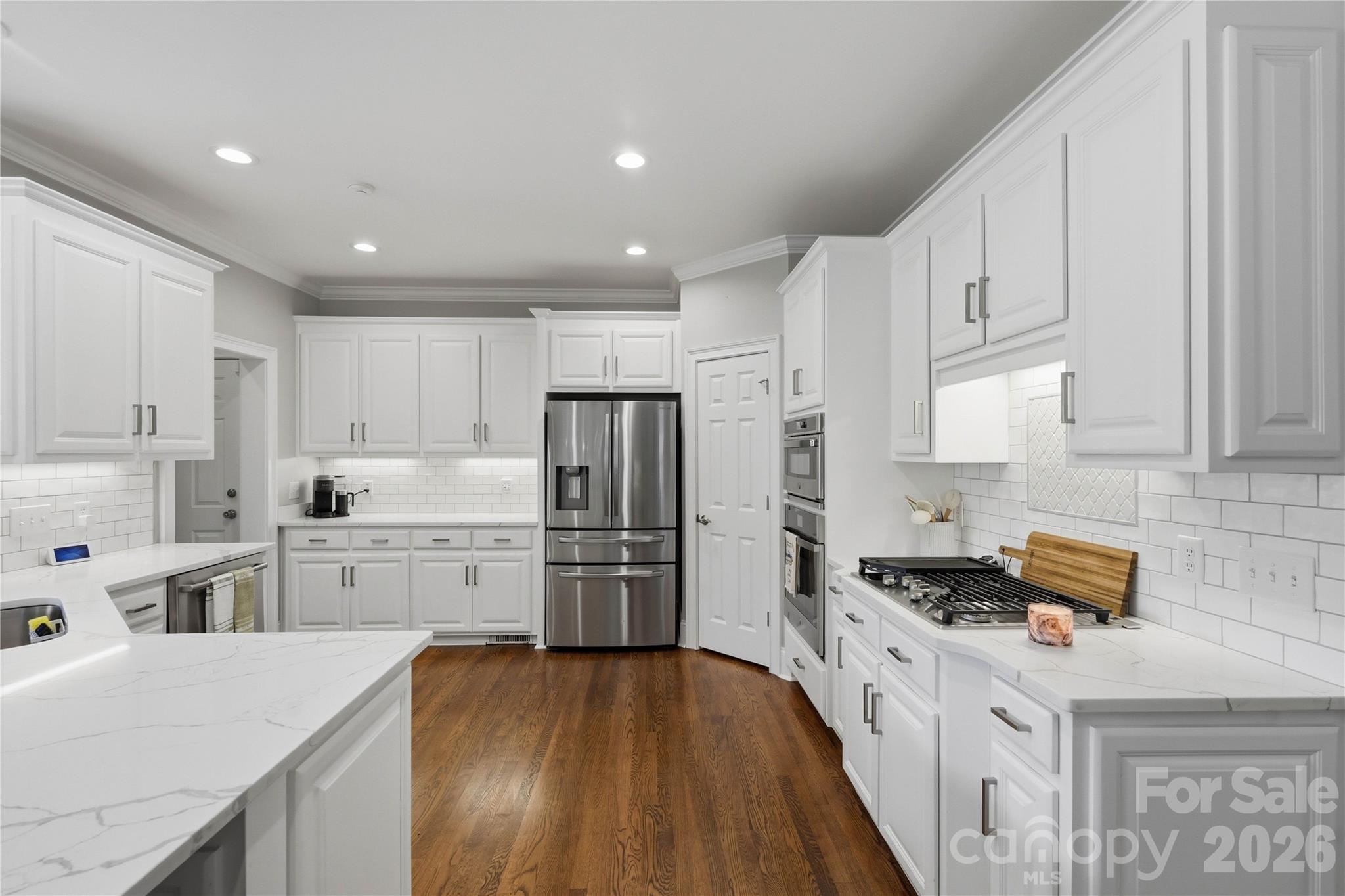 103 White Crest Court Property Photo 17