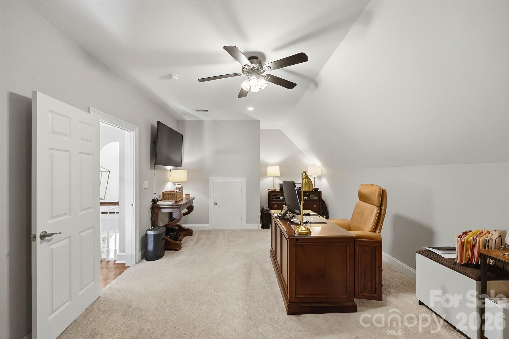 103 White Crest Court Property Photo 31