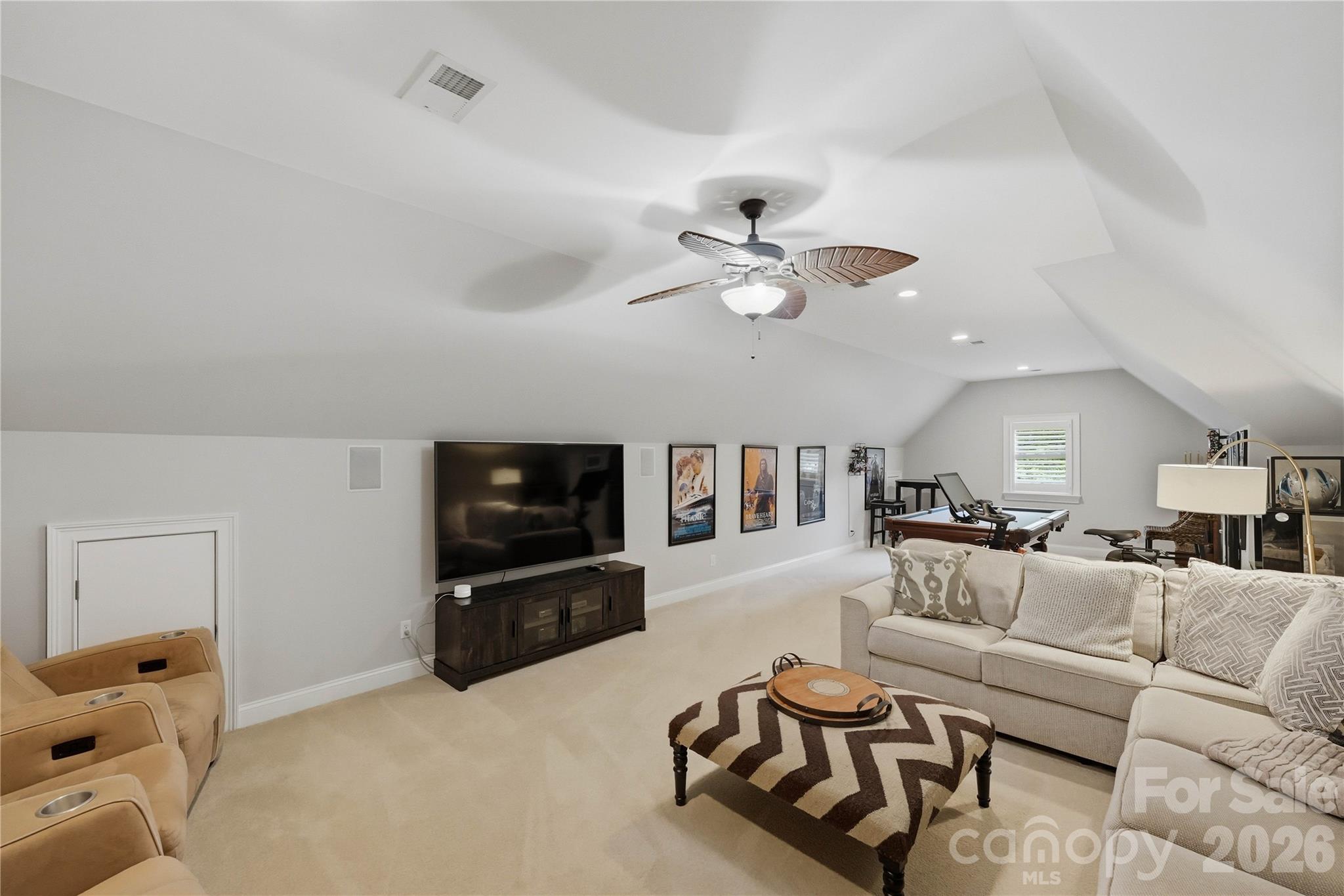 103 White Crest Court Property Photo 38