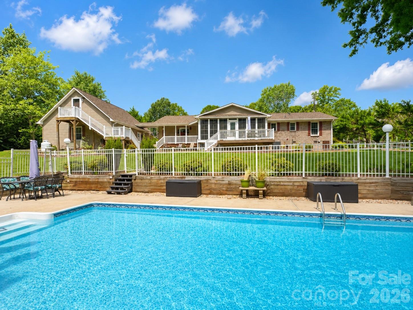 107 Mistywood Drive Property Photo 1