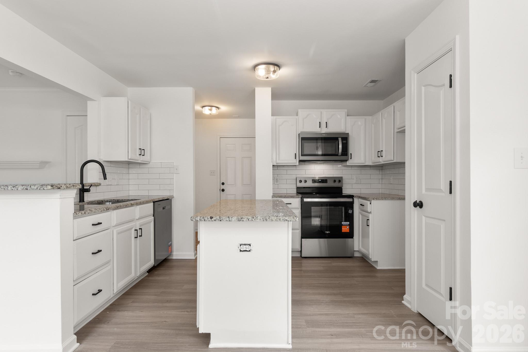 11125 Northwoods Forest Drive Property Photo 8
