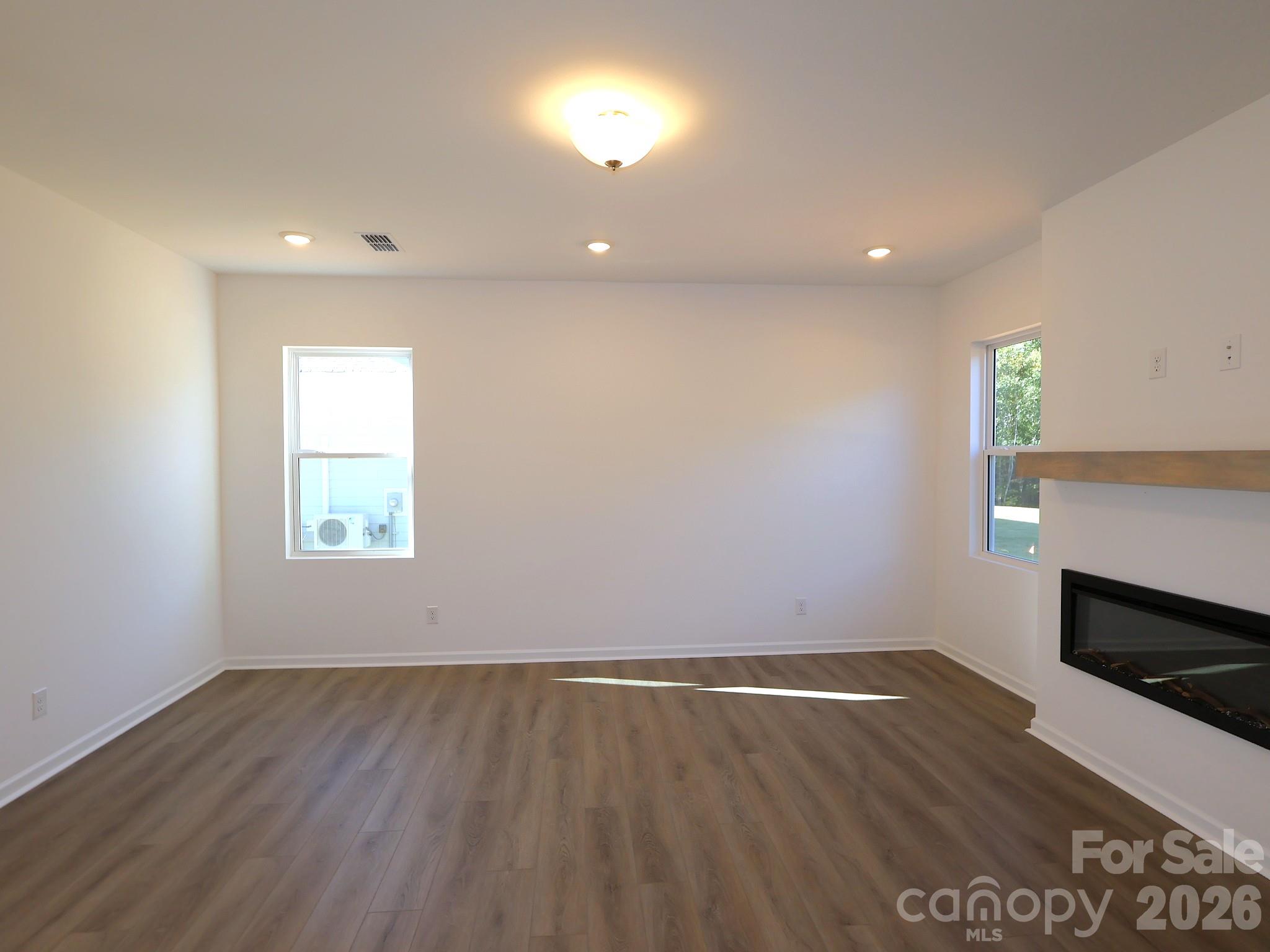 246 Amber Glen Drive Property Photo 6